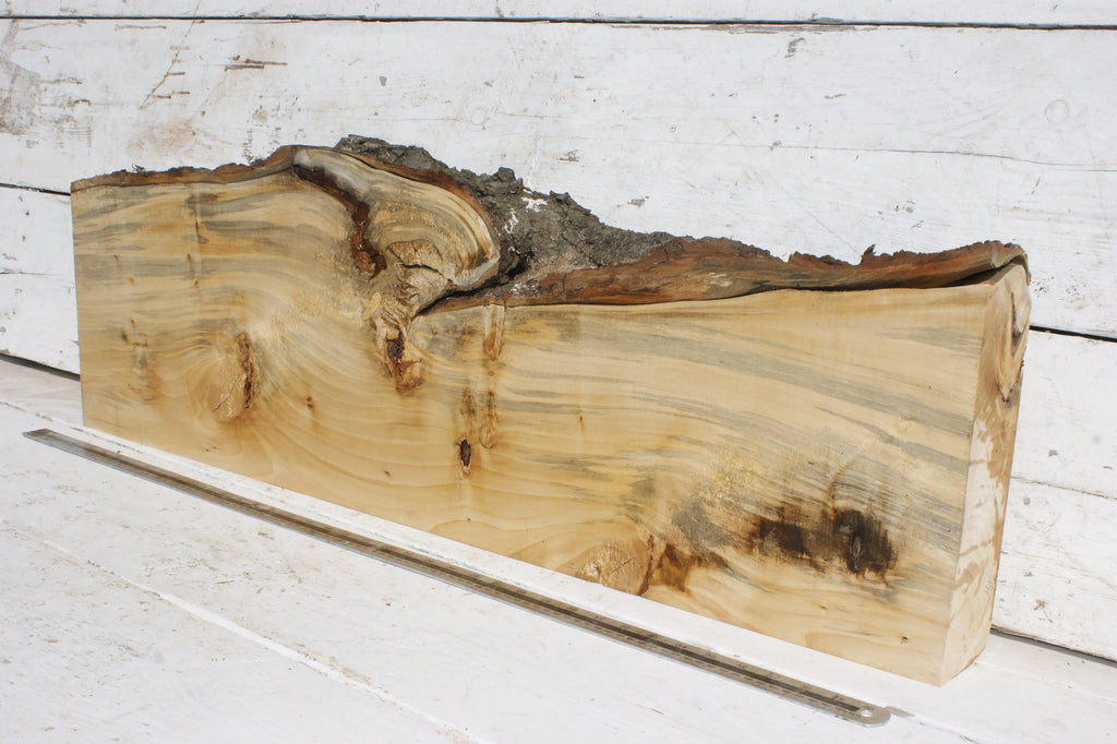 Lime Mantle 1022 L x 324 - 200 W x 78 D mm (491)