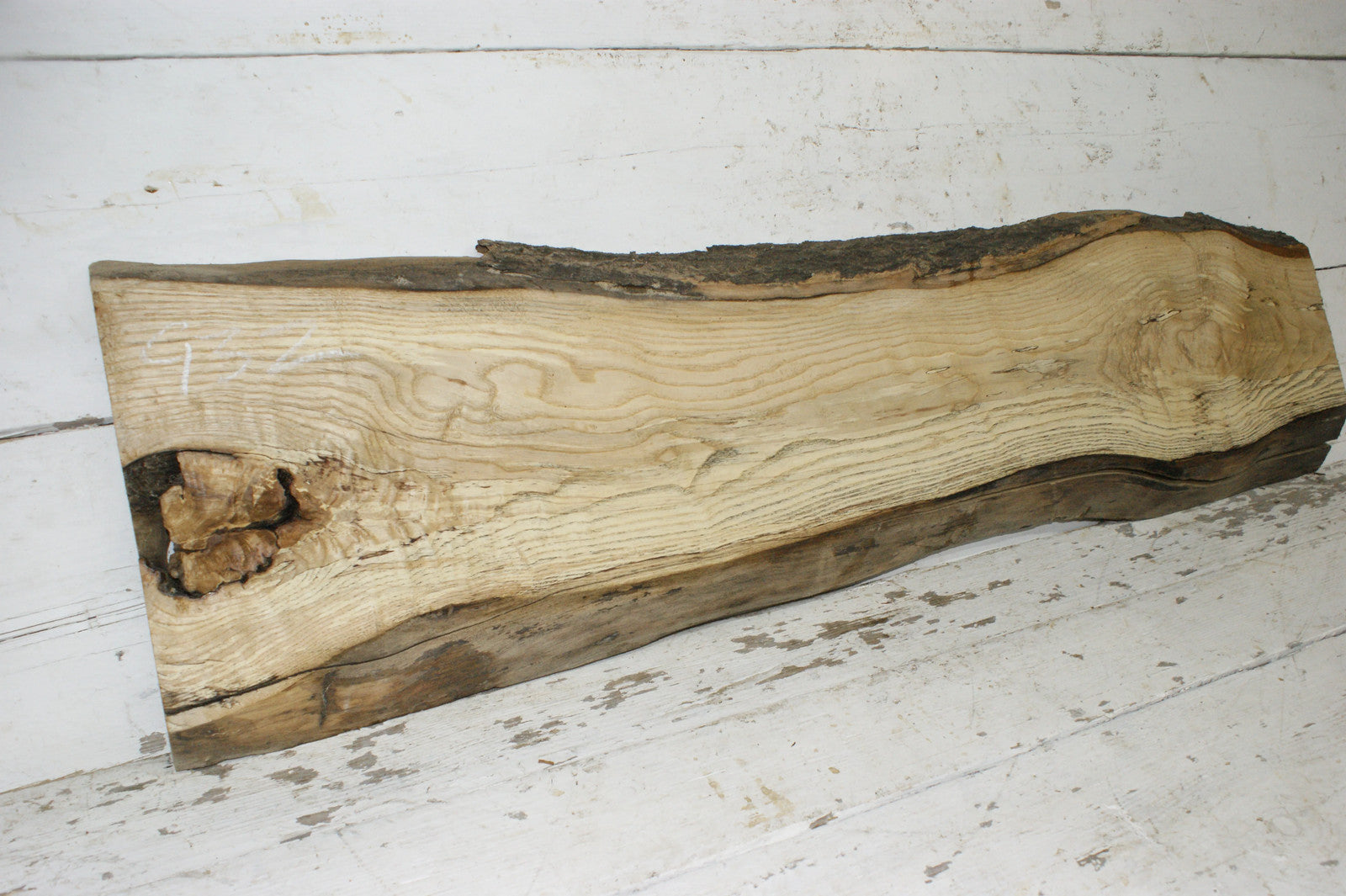 English Ash hardwood board 1067 L x 311 W x 40 D (mm)      (932)