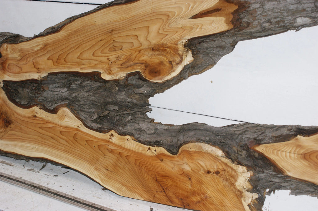 English Yew 1660 L x 495-115 W x 35 D (mm) (151)