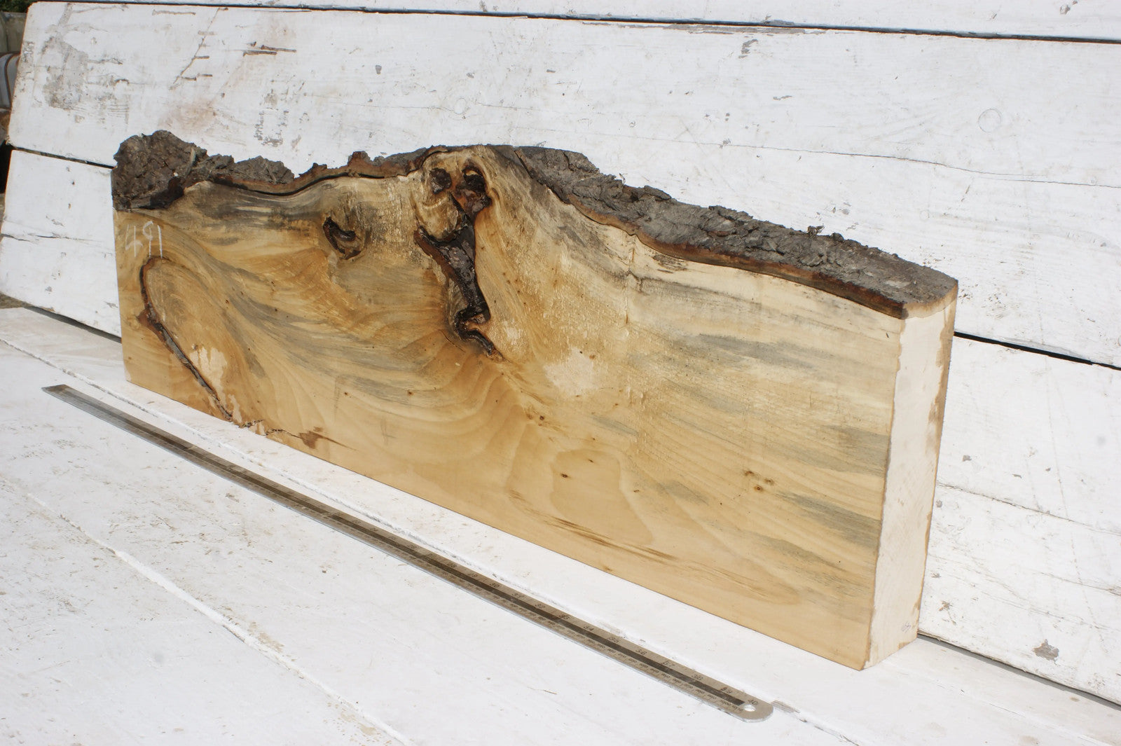 Lime Mantle 1022 L x 324 - 200 W x 78 D mm (491)