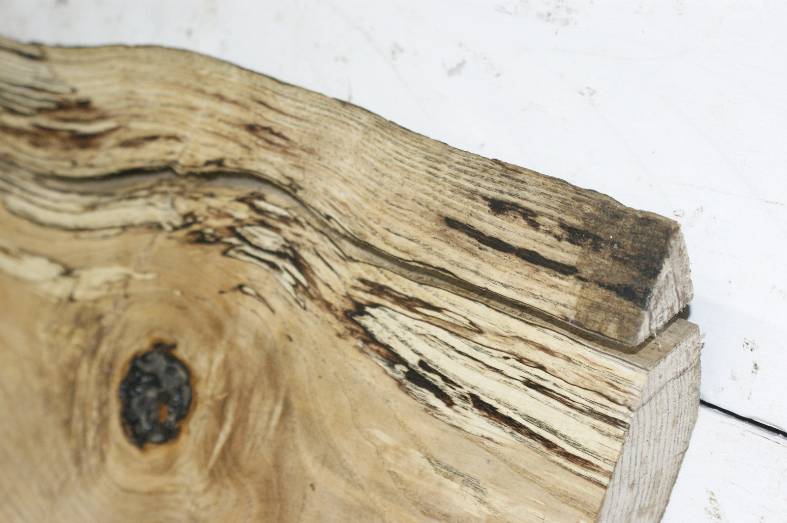 English Ash hardwood board 1067 L x 311 W x 40 D (mm)      (932)