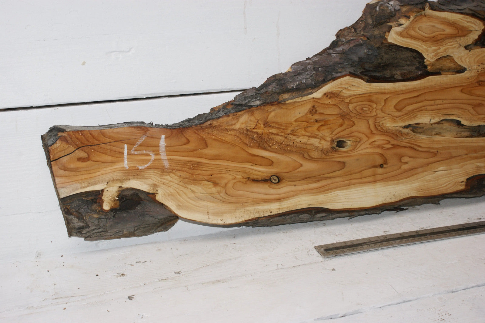 English Yew 1660 L x 495-115 W x 35 D (mm) (151)