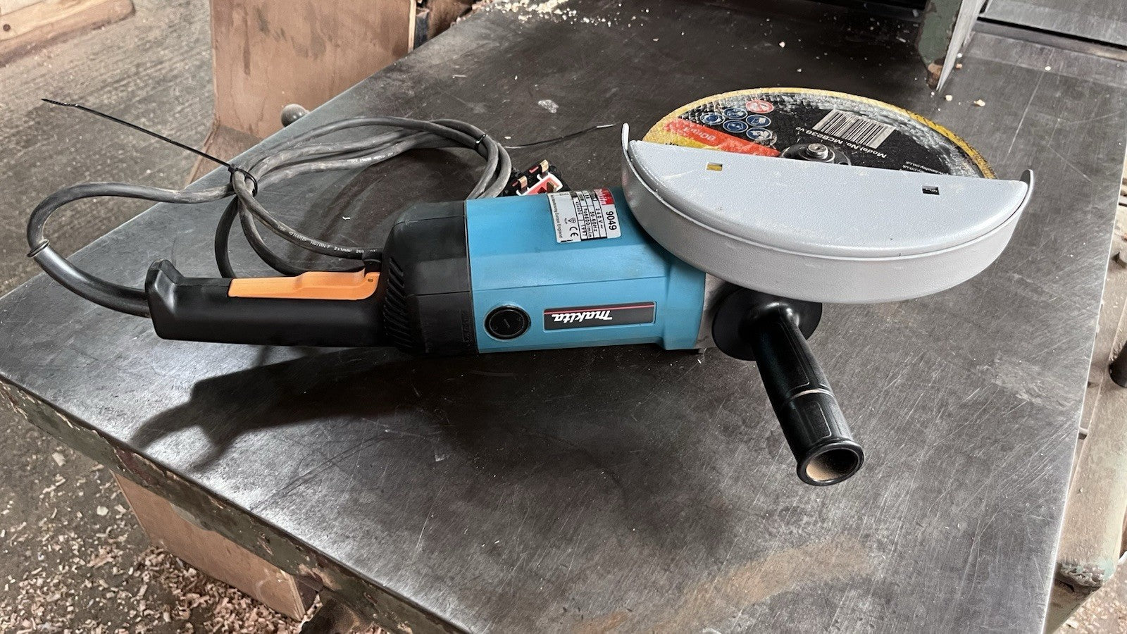 Makita 9049