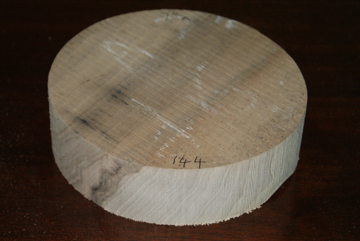 A Grade 7"x 2" Walnut wood turning blank  (144)