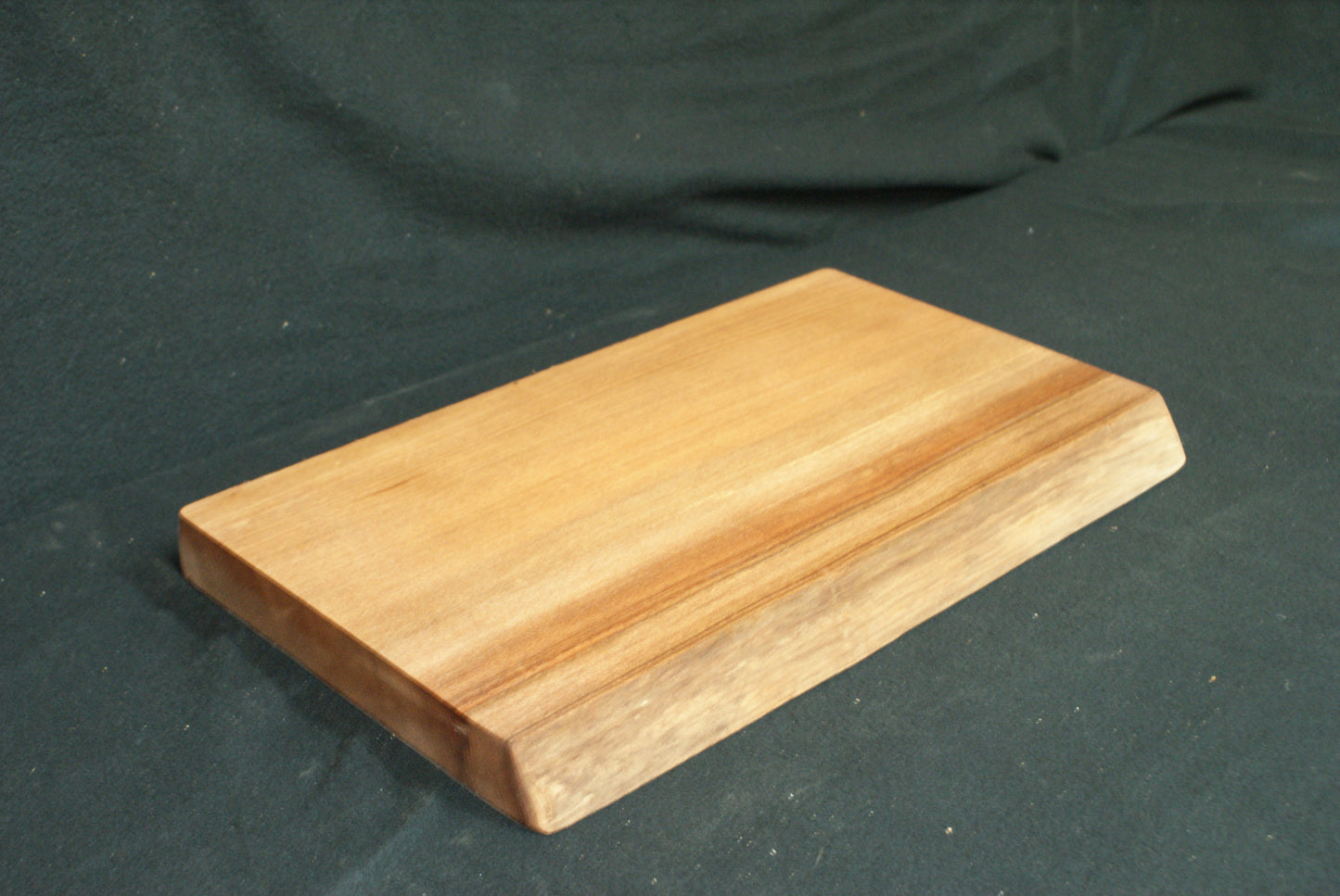 (196) Elm Large Chopping Board  527 L x 282 - 269 W x 40 D (mm)