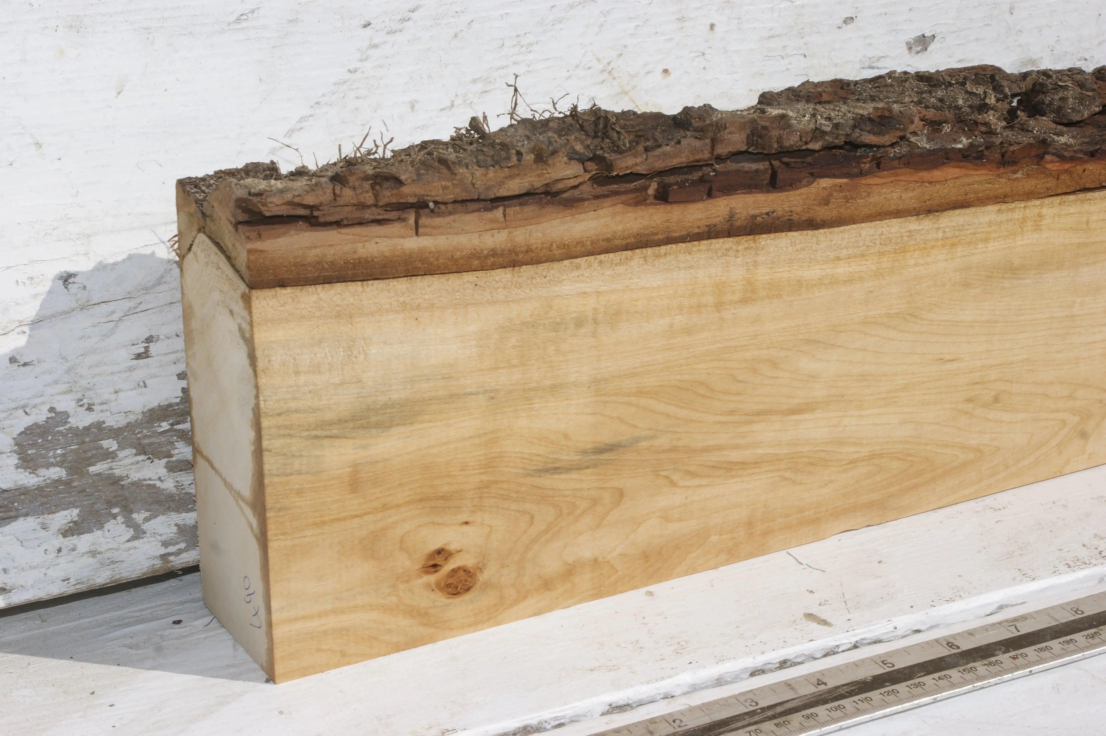 LIME MANTLE 1086 L x 183 - 107 W x 59 D mm  (490) Lime