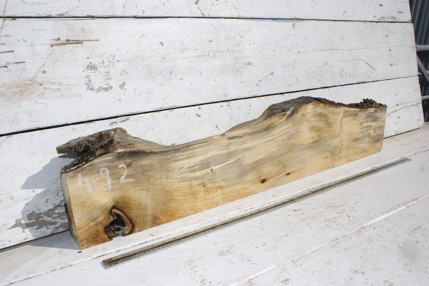 LIME MANTLE 1056 L x 212 - 150 W x 76 D mm  (492)