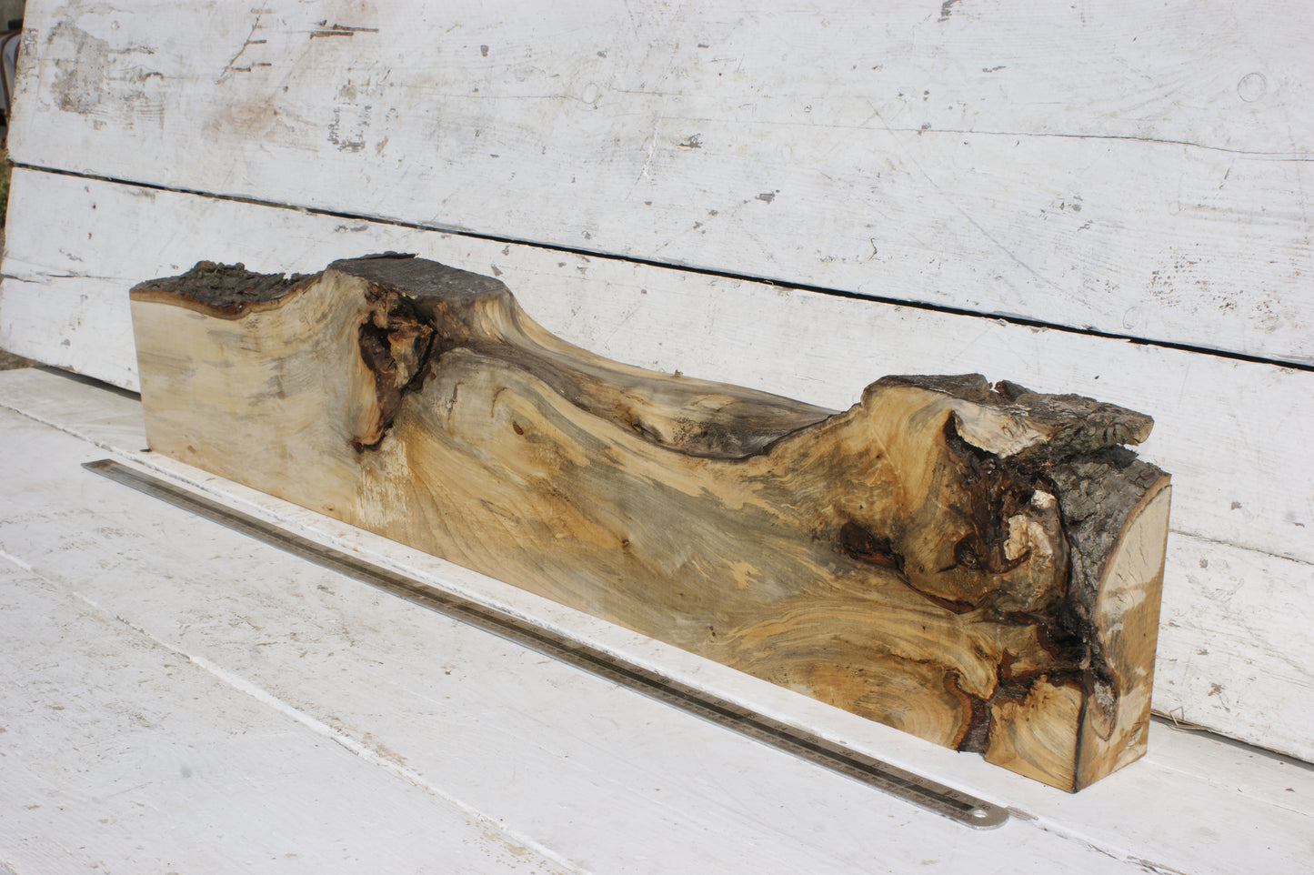 LIME MANTLE 1056 L x 212 - 150 W x 76 D mm  (492)