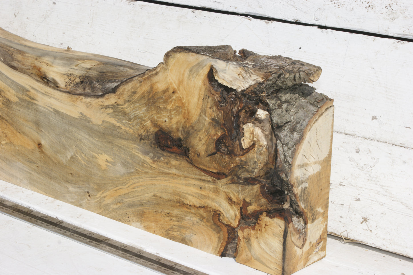 LIME MANTLE 1056 L x 212 - 150 W x 76 D mm  (492)