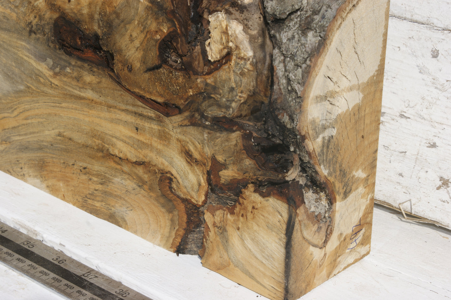 LIME MANTLE 1056 L x 212 - 150 W x 76 D mm  (492)