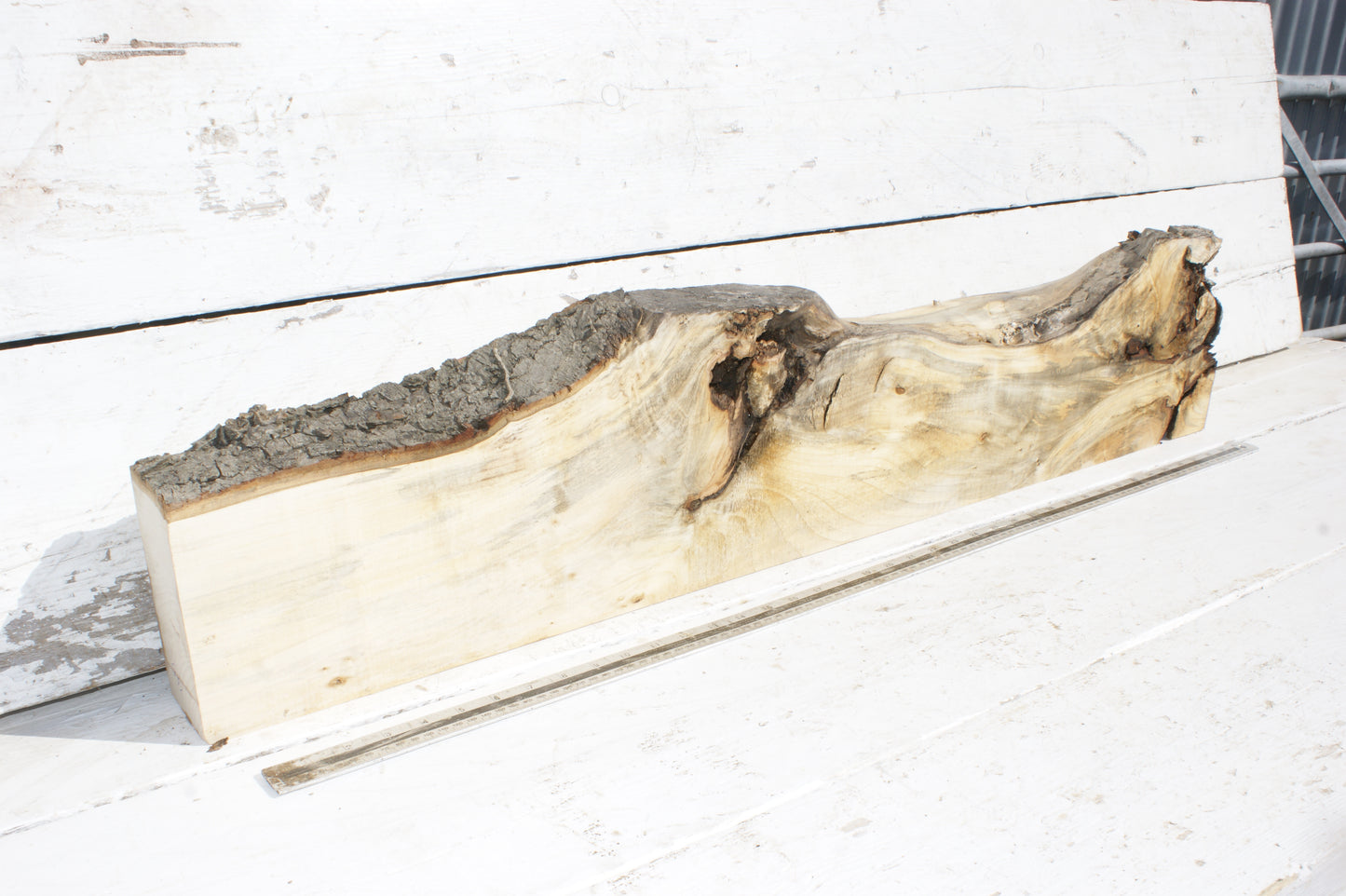 LIME MANTLE 1056 L x 212 - 150 W x 76 D mm  (492)