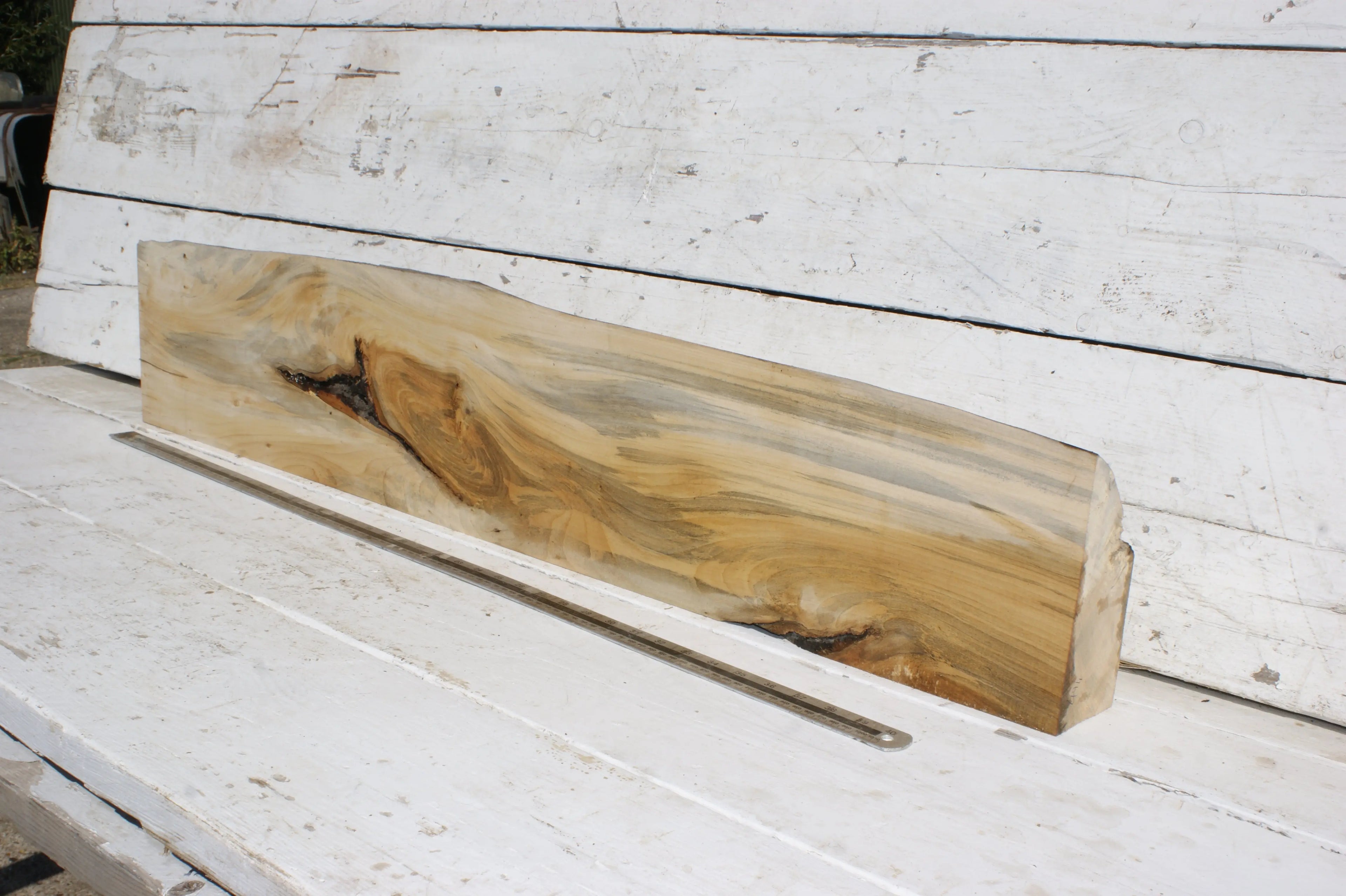LIME MANTLE  1141 L x 220 - 182 W x 78 D mm  (494) Lime