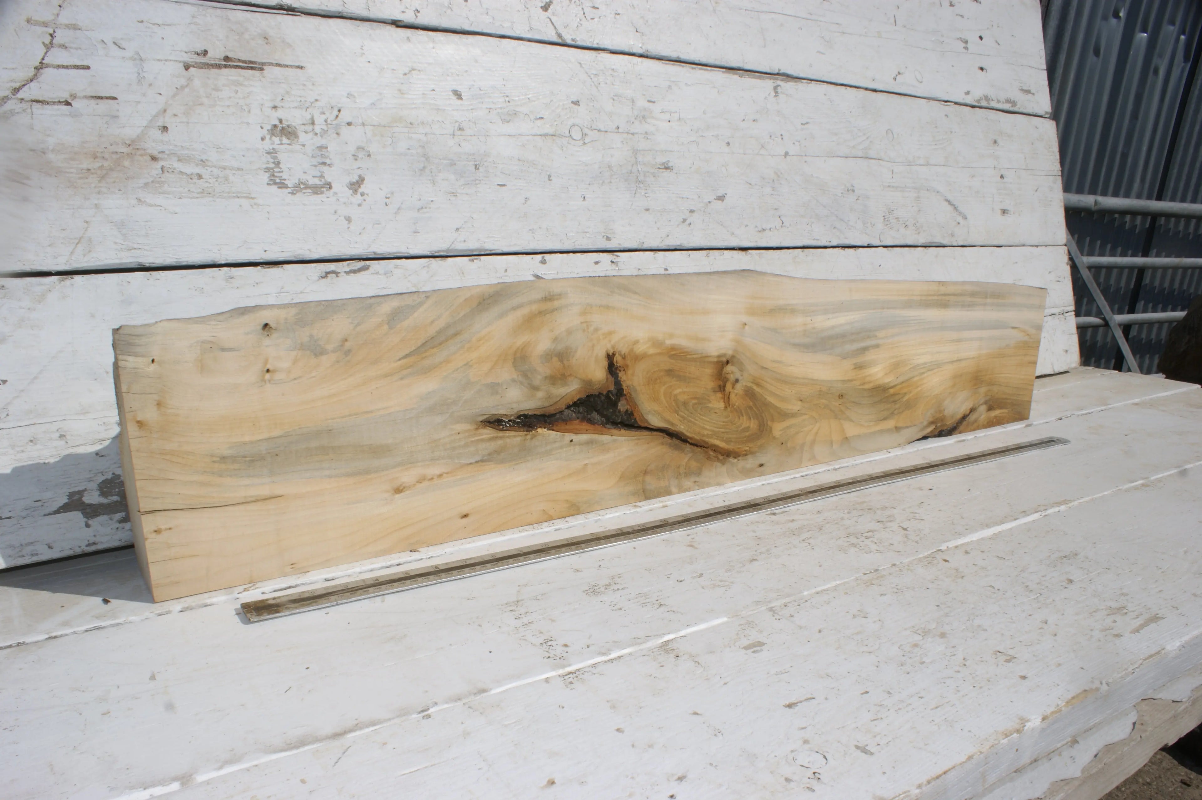 LIME MANTLE  1141 L x 220 - 182 W x 78 D mm  (494) Lime