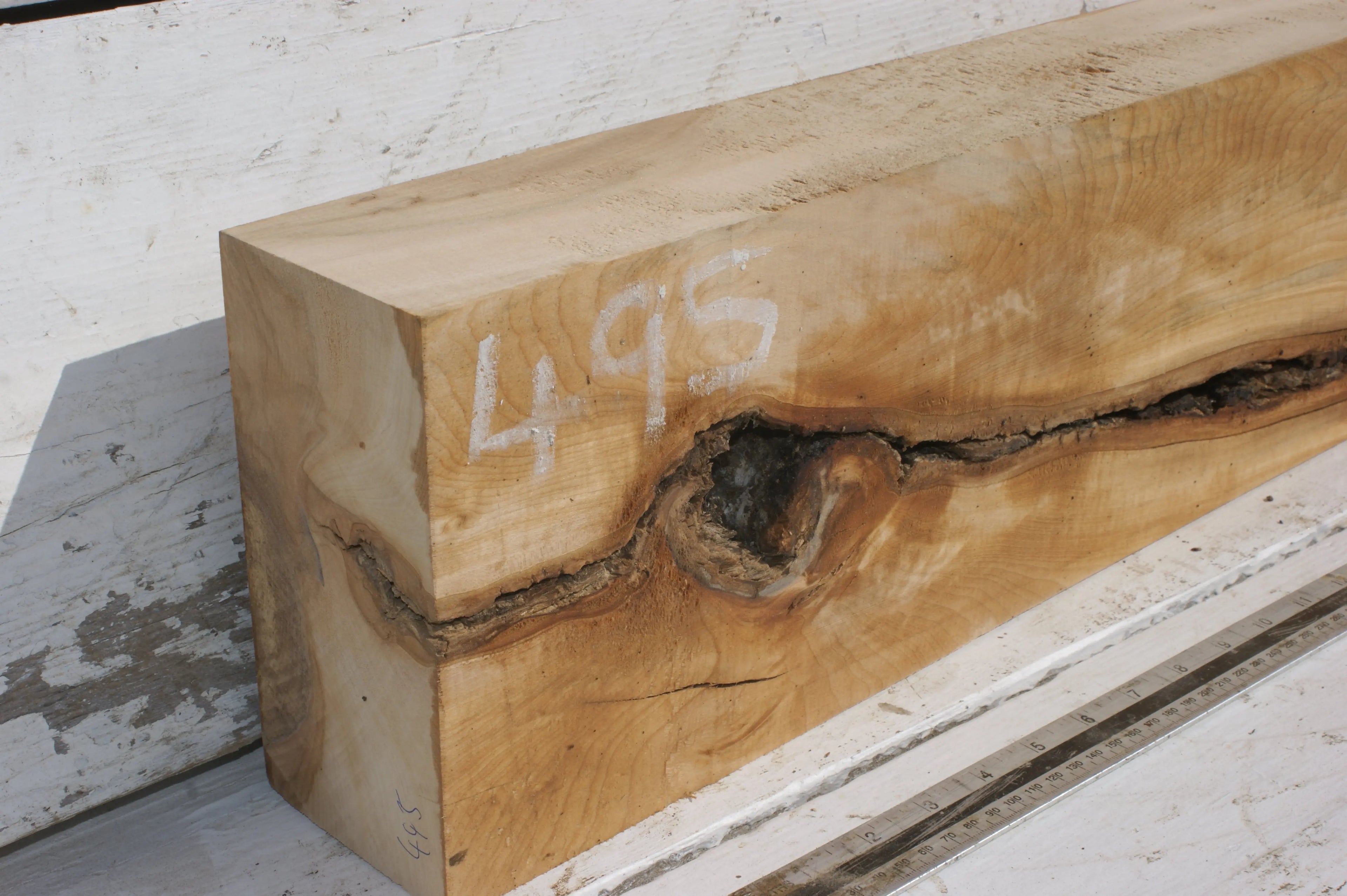 LIME MANTLE  1132 L x 176 W x 88 D mm  (495) Lime