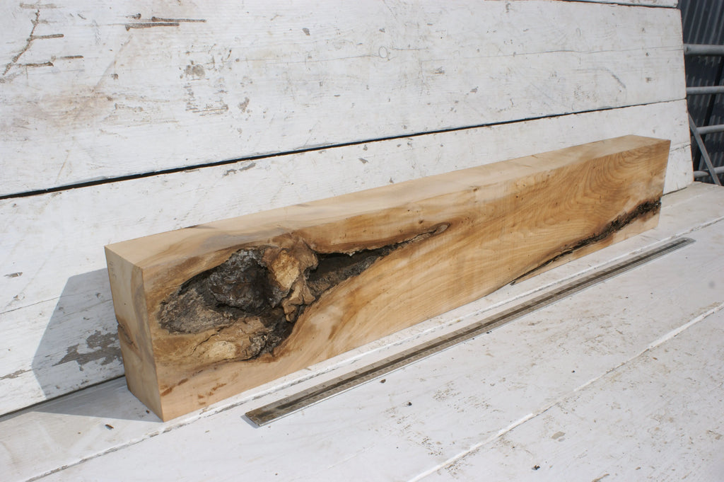 LIME MANTLE  1132 L x 176 W x 88 D mm  (495) Lime