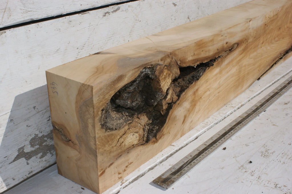 LIME MANTLE  1132 L x 176 W x 88 D mm  (495) Lime