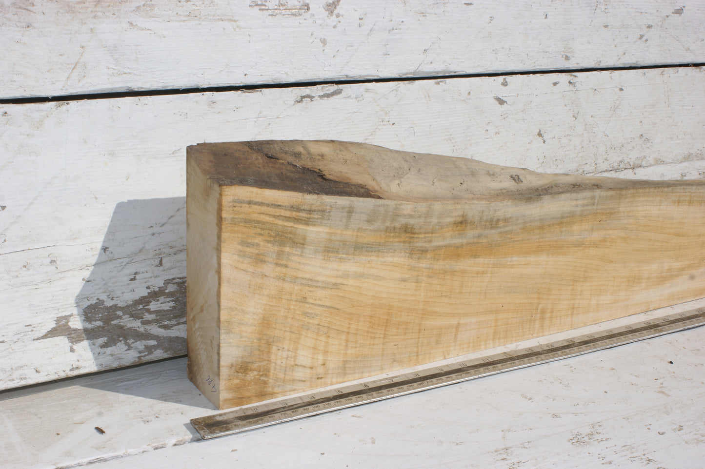 LIME MANTLE 1119 L x 200 - 69 W x 67 D mm  (496)