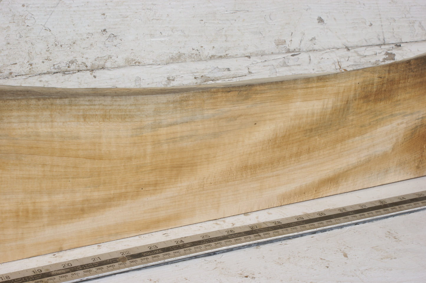 LIME MANTLE 1119 L x 200 - 69 W x 67 D mm  (496)