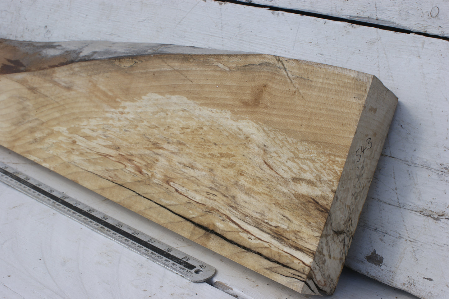 London Plane Mantle 1203 L x 194 - 129 W x 52 D mm  (543)