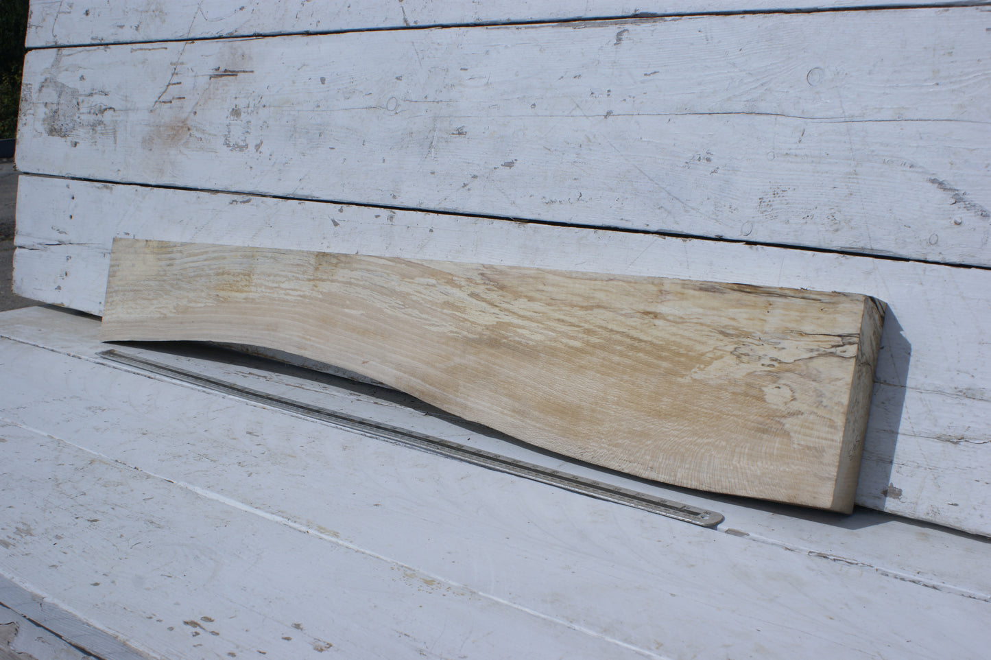 London Plane Mantle 1203 L x 194 - 129 W x 52 D mm  (543)