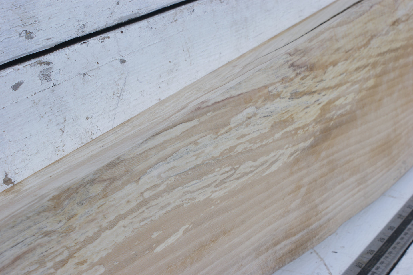 London Plane Mantle 1203 L x 194 - 129 W x 52 D mm  (543)