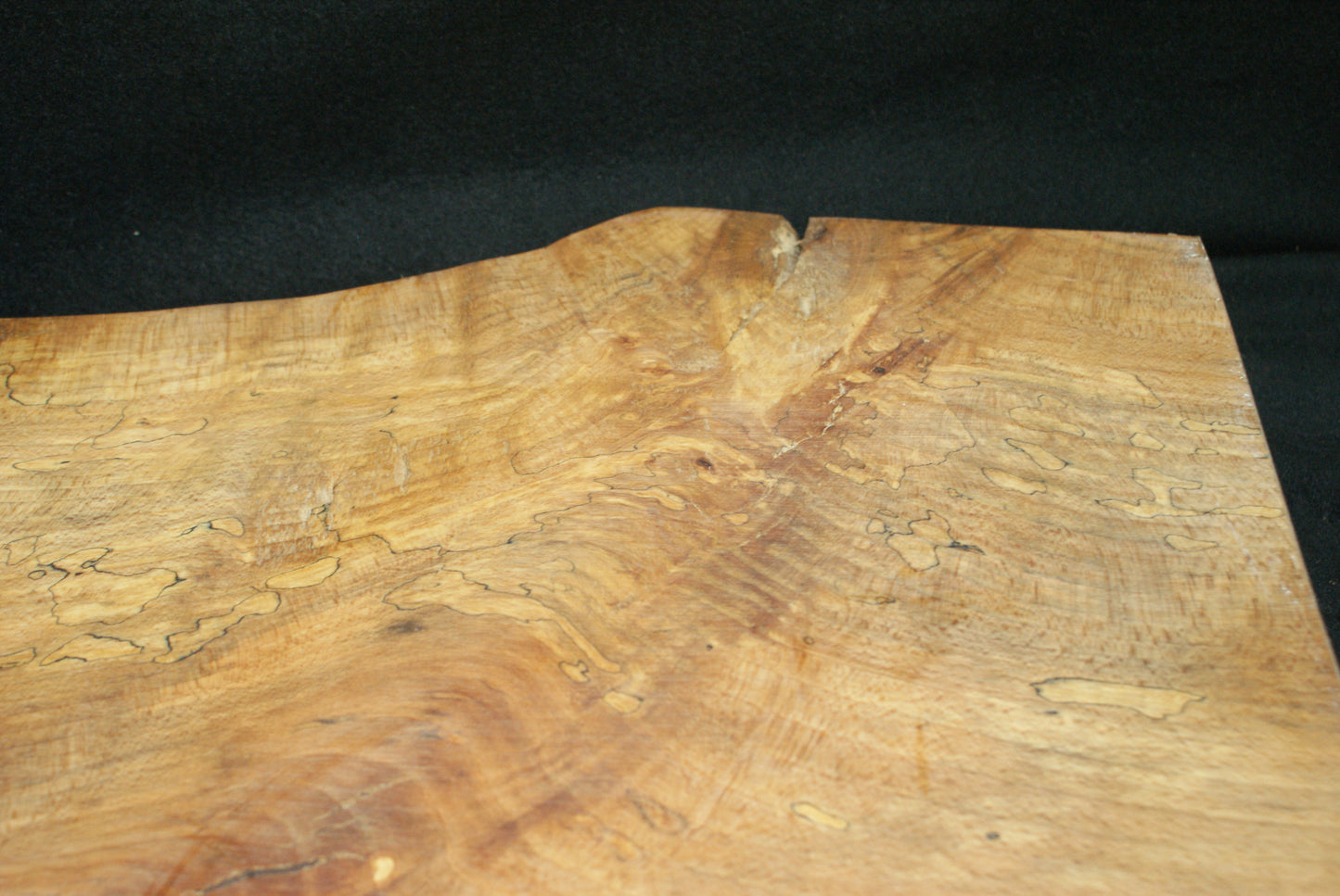 Chunky Beech Chopping board 545 L x 510 - 430 W x 60 D (mm)       (001)