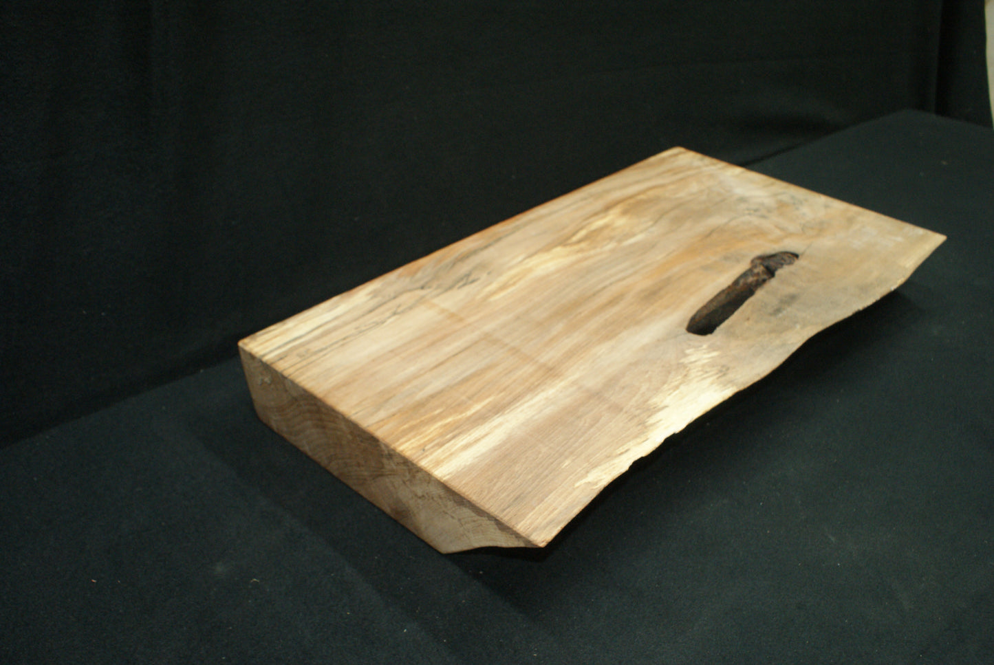 Chunky Beech Chopping board 610 L x 320 - 290 W x 70 D (mm)     (004)