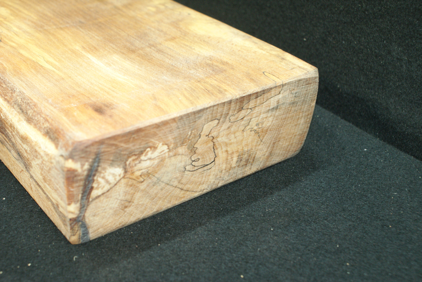 Chunky Beech Chopping board 510 L x 190 - 180 W x 60 D (mm)    (007)