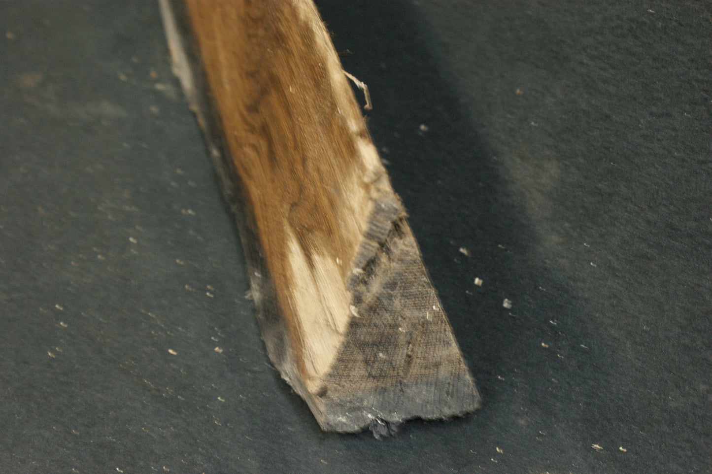 Bog oak 895 L x 145-0 W x 80-65 D mm     (587)