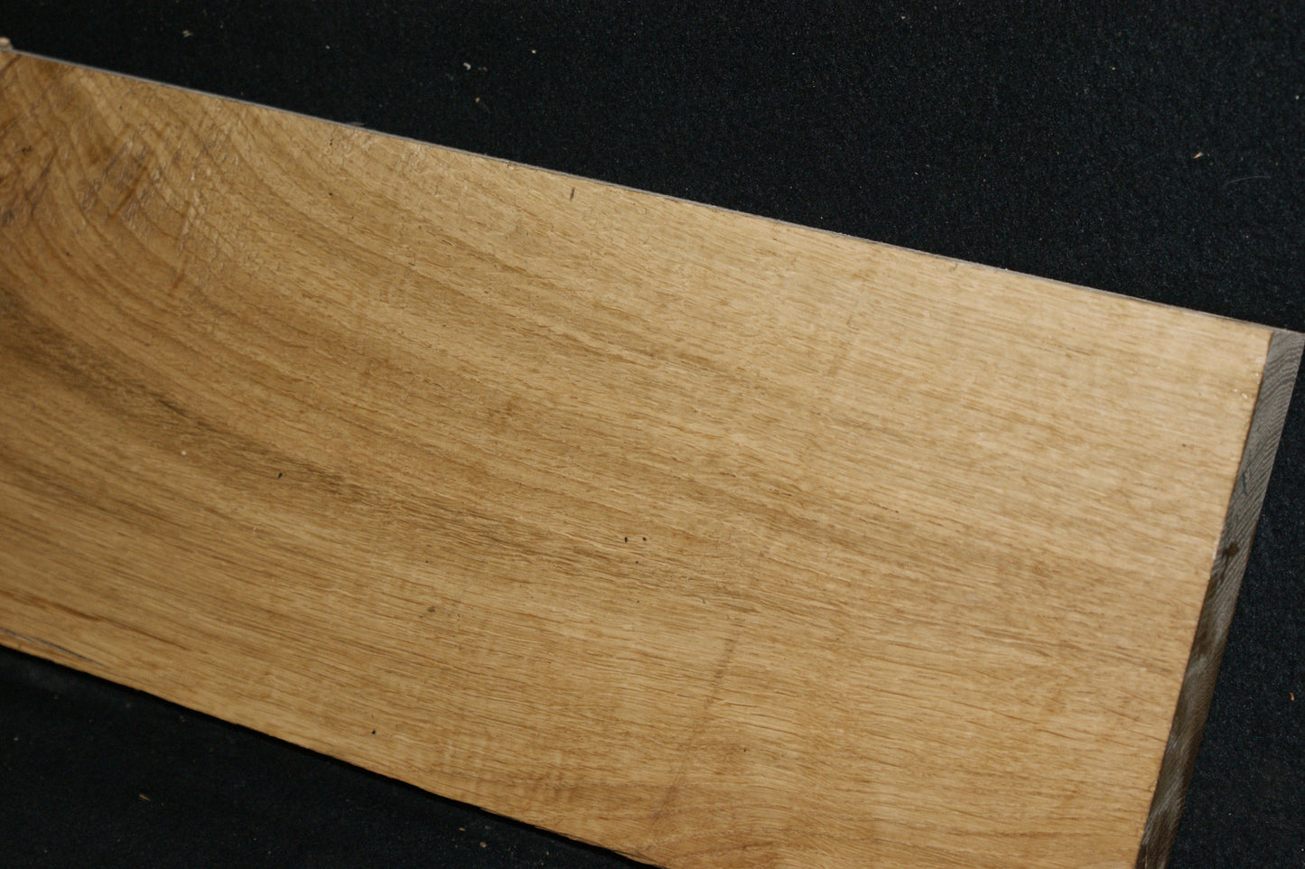 Oak 733 L x 195 W x 44 D  (mm)         (592)