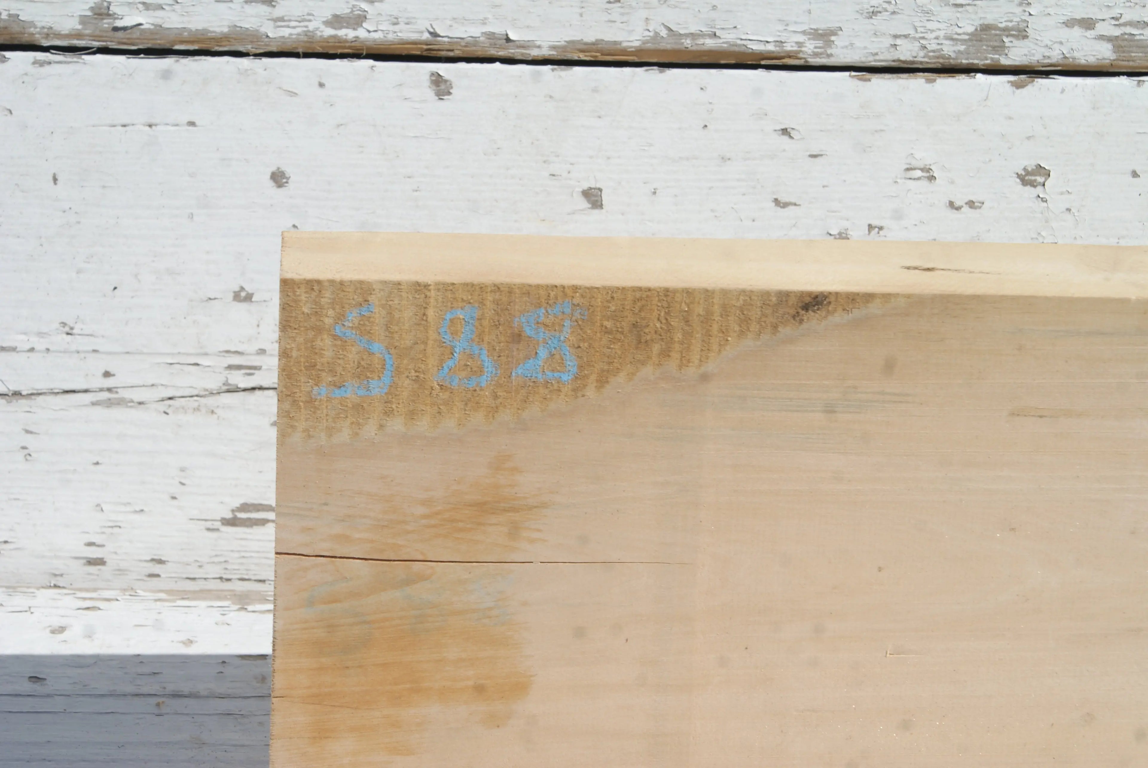 Lime  963 L x 206 W x 41 D (mm)      (588) Lime