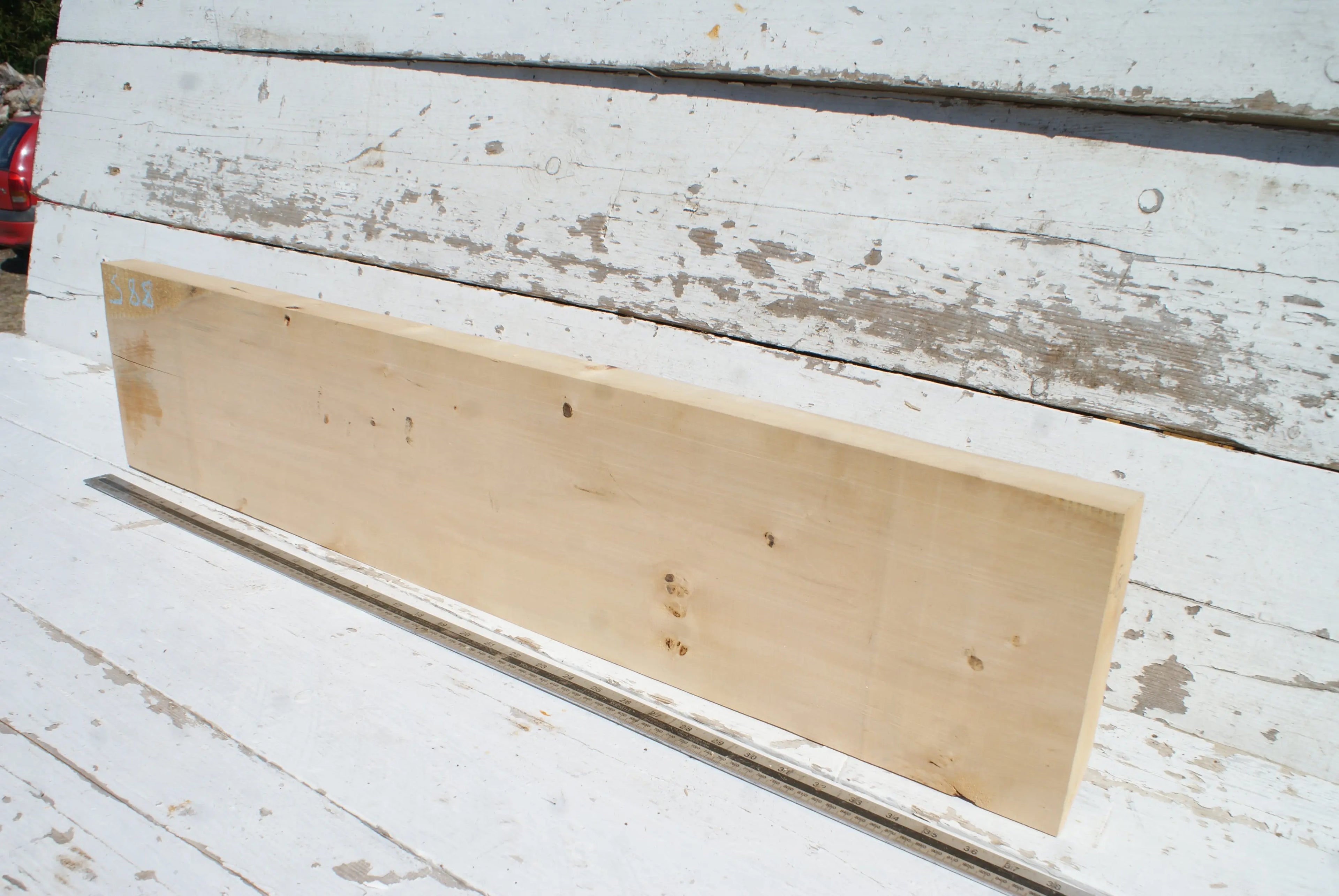 Lime  963 L x 206 W x 41 D (mm)      (588) Lime