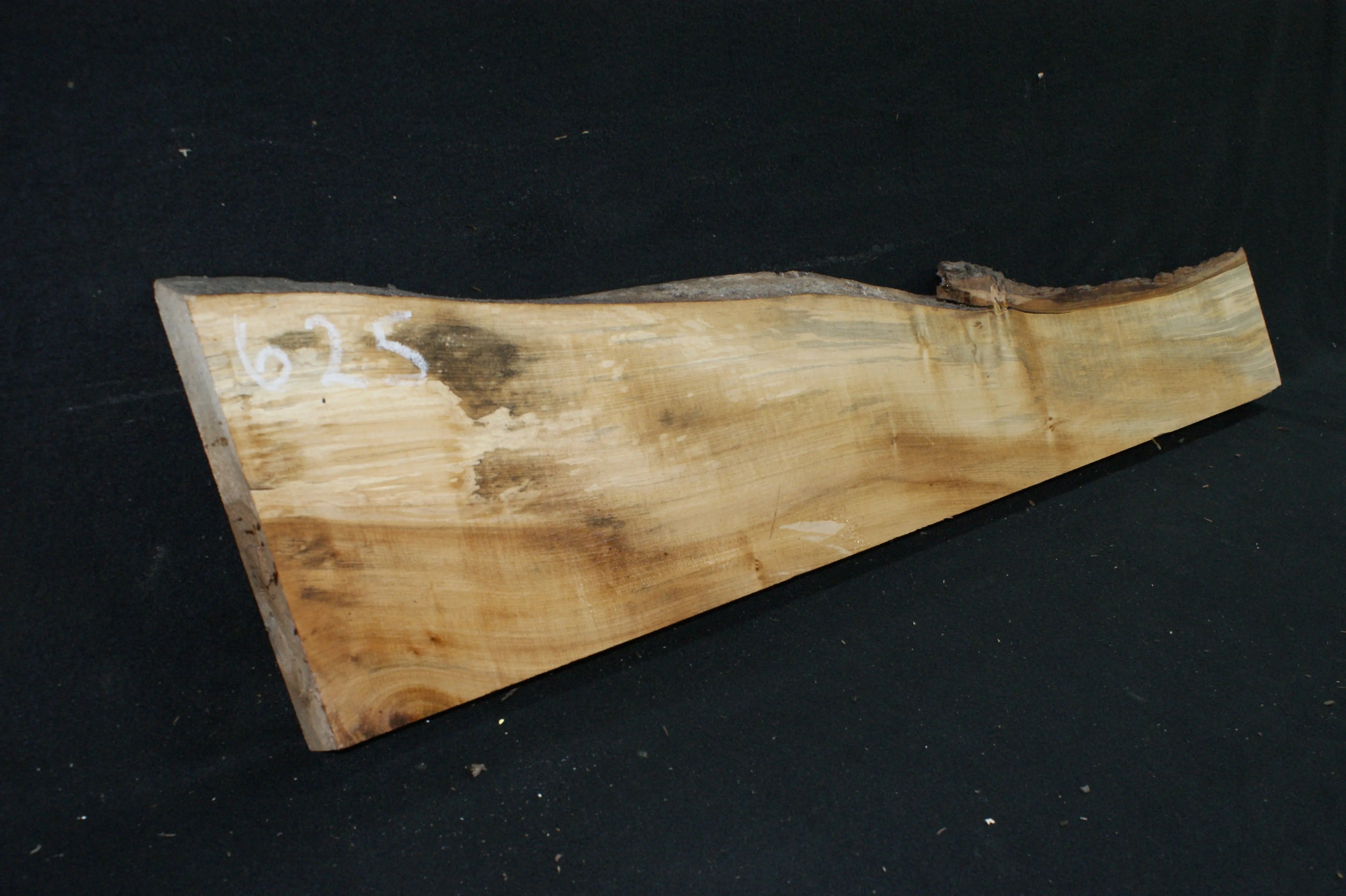 Lime wood   1036 L x 265 - 116 W x 45 D (mm)  (625) Lime