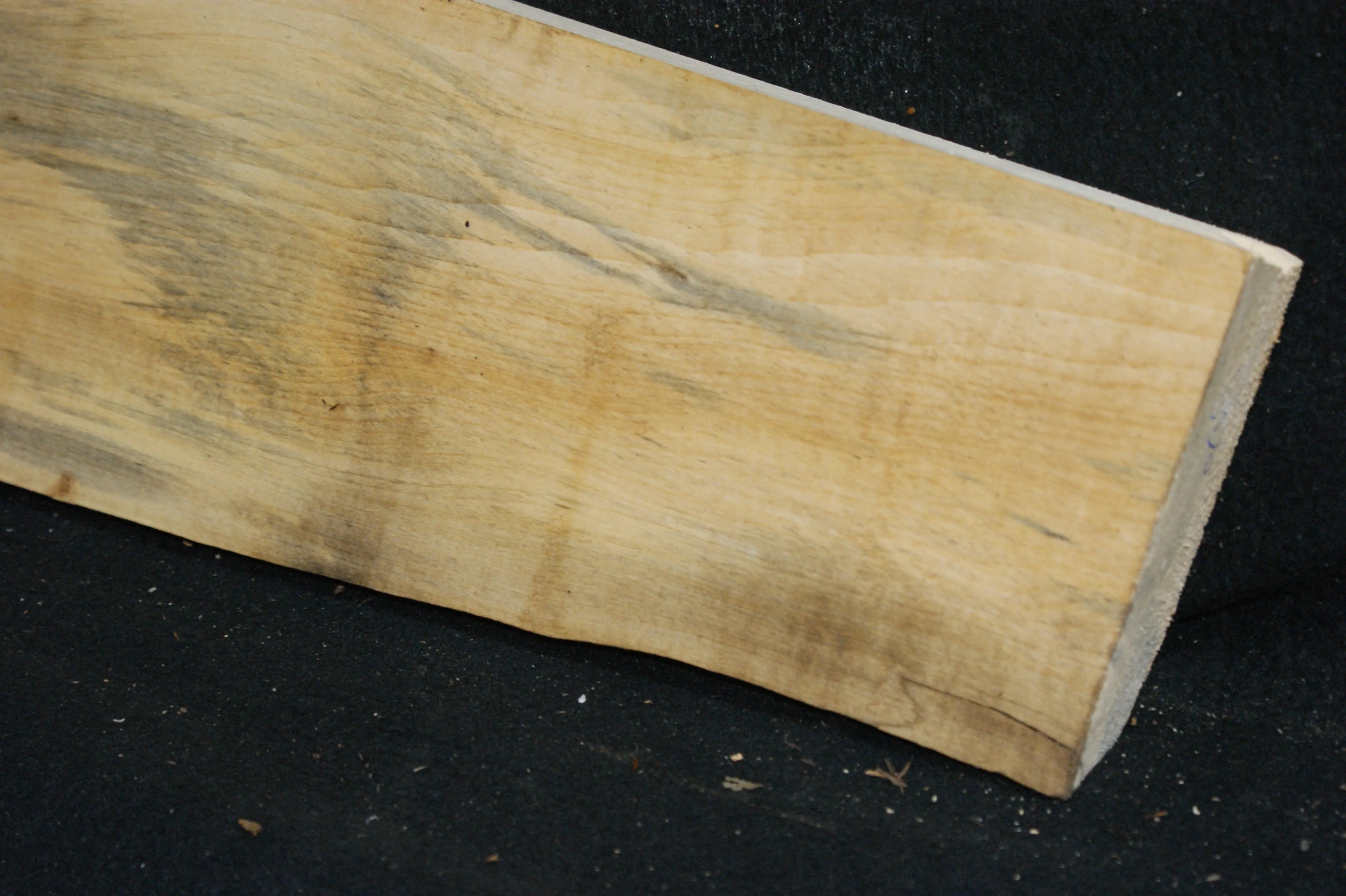 Lime wood  917 L x 209 - 120 W x 41 D    (626) Lime