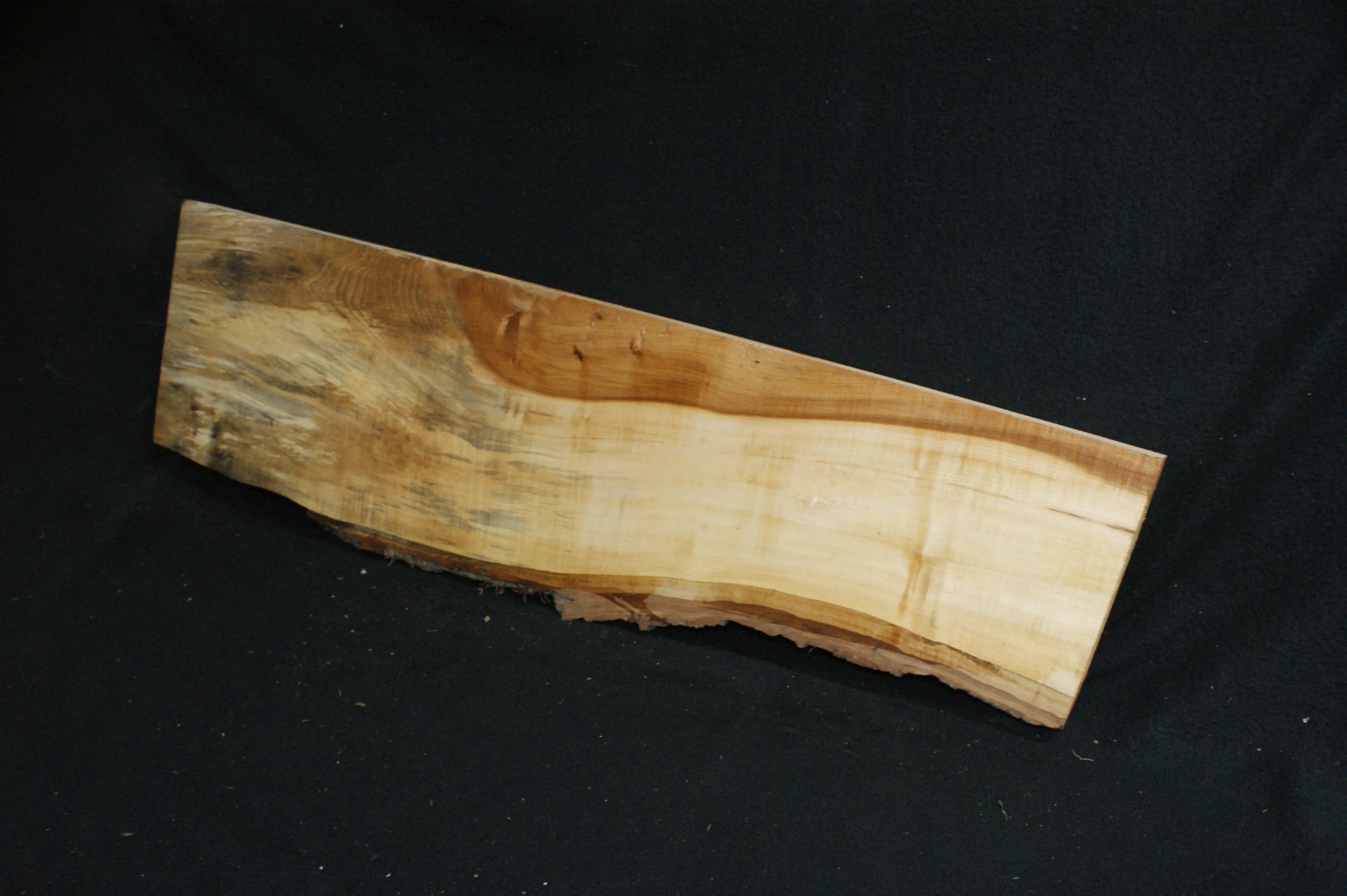 Lime wood   987 L x 270 - 165 W x 41 D (mm)   (627) Lime