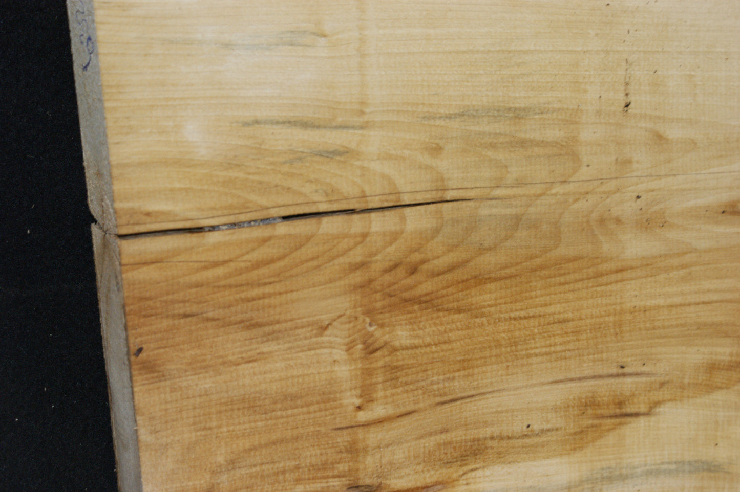 Lime wood     (632)