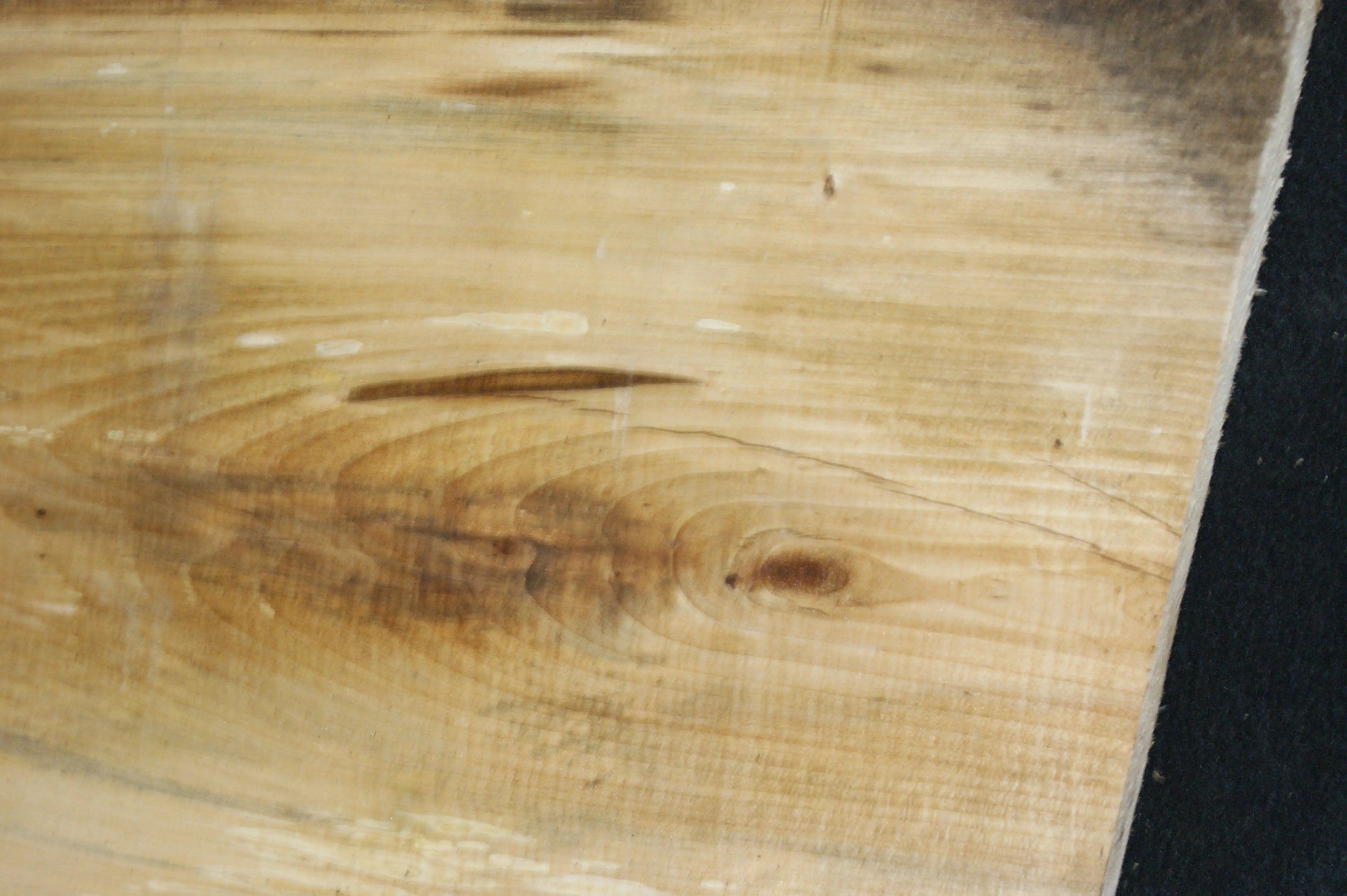 Lime wood  1125 L x 400 - 305 W x 29 D (mm)    (635) Lime