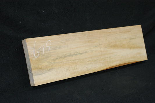 Lime wood, shelving, woodcarving, mantel     (679)