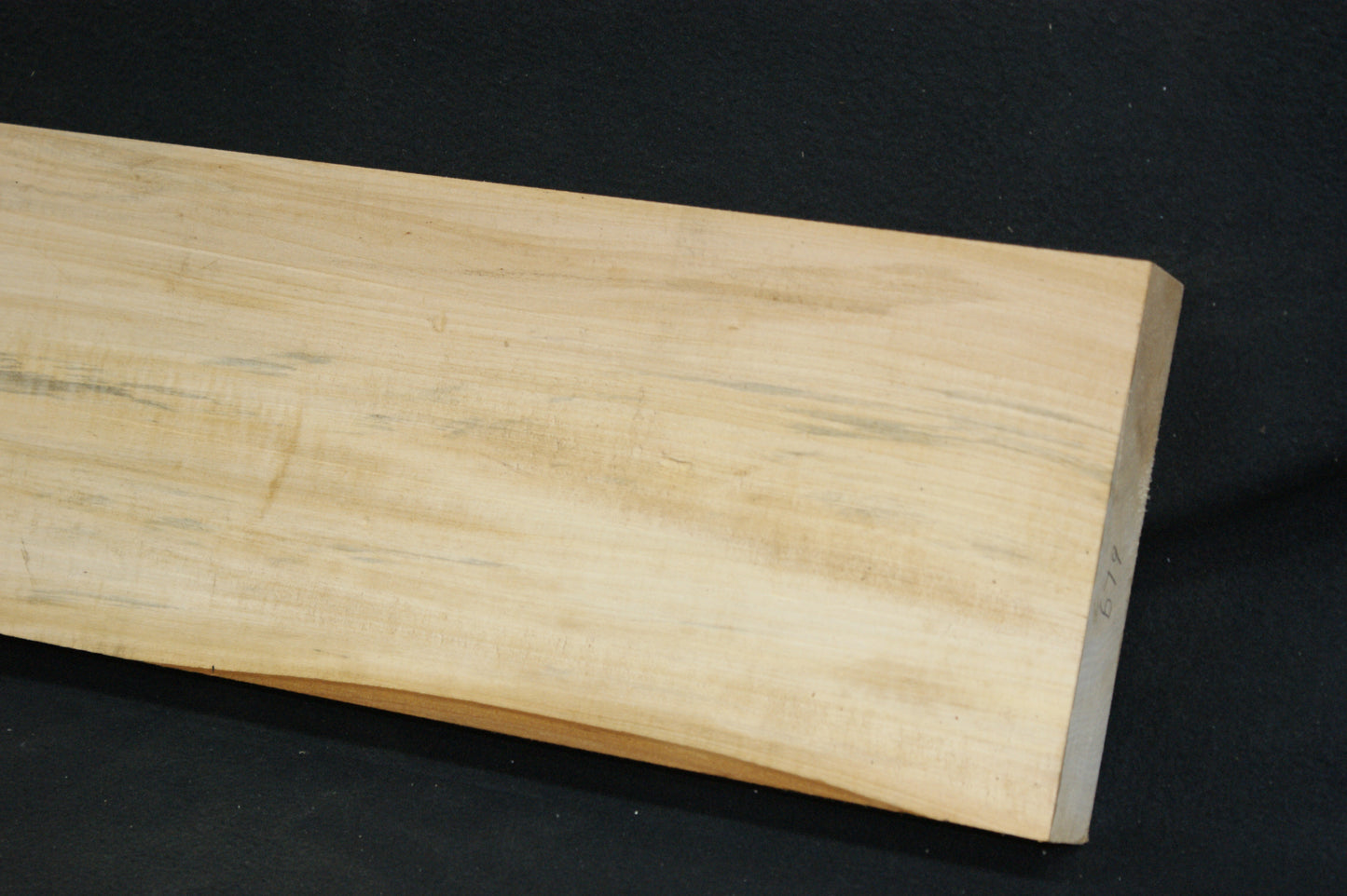 Lime wood, shelving, woodcarving, mantel     (679)