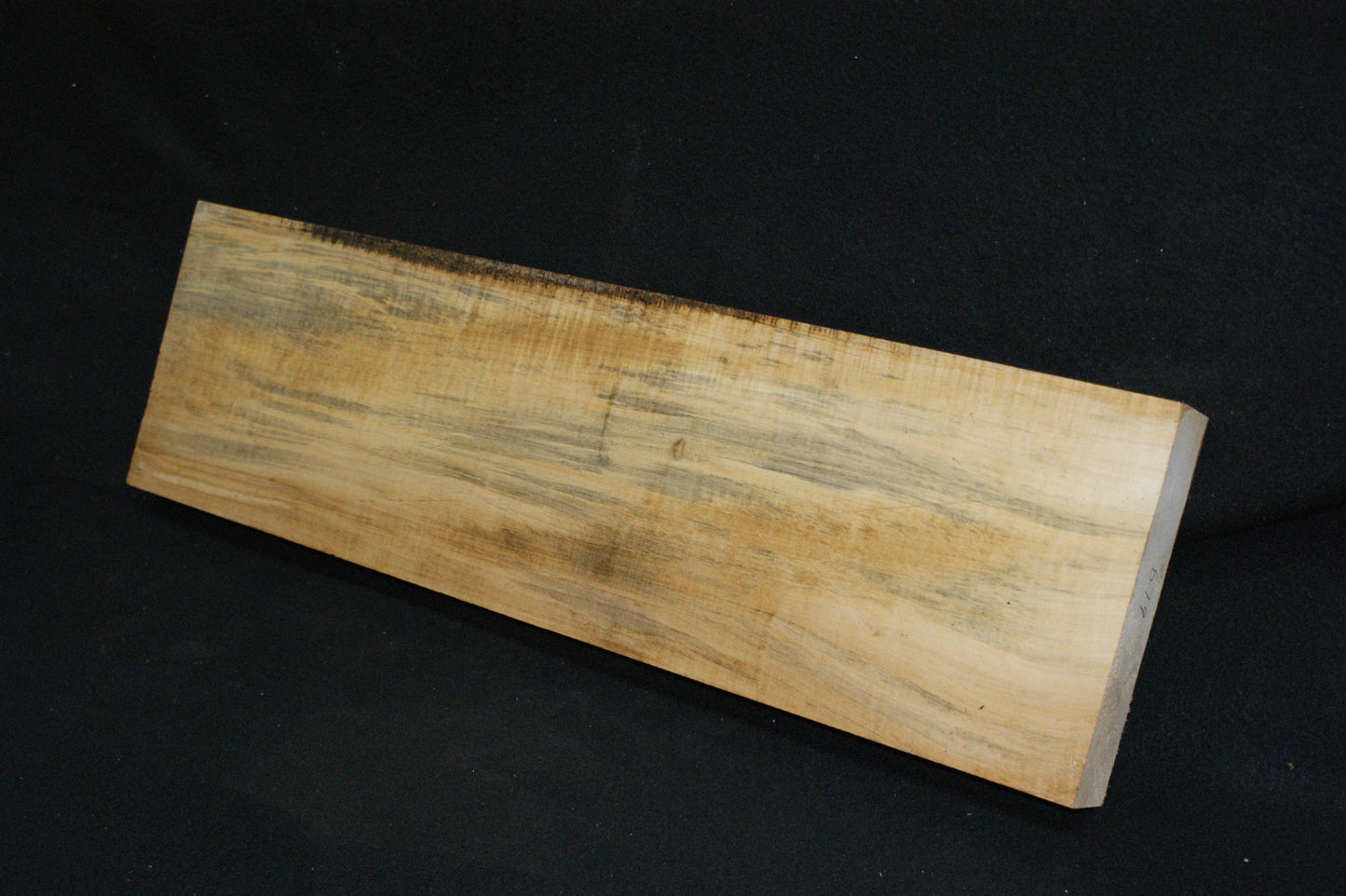 Lime wood, shelving, woodcarving, mantel     (679)