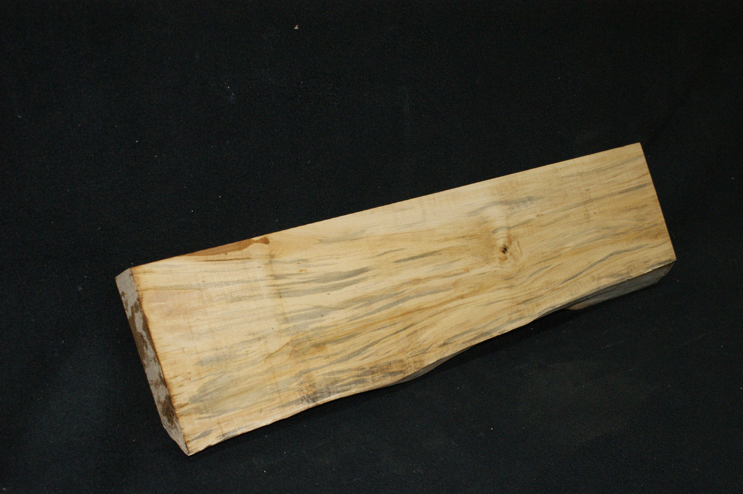 Lime wood, shelving, woodcarving, mantel     (680)