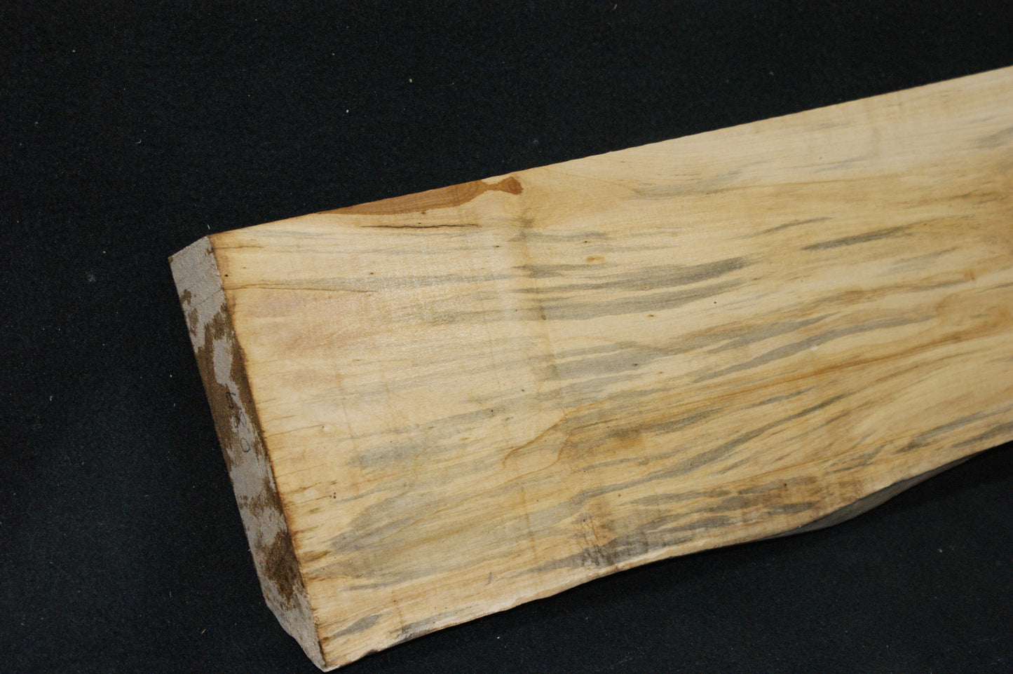 Lime wood, shelving, woodcarving, mantel     (680)