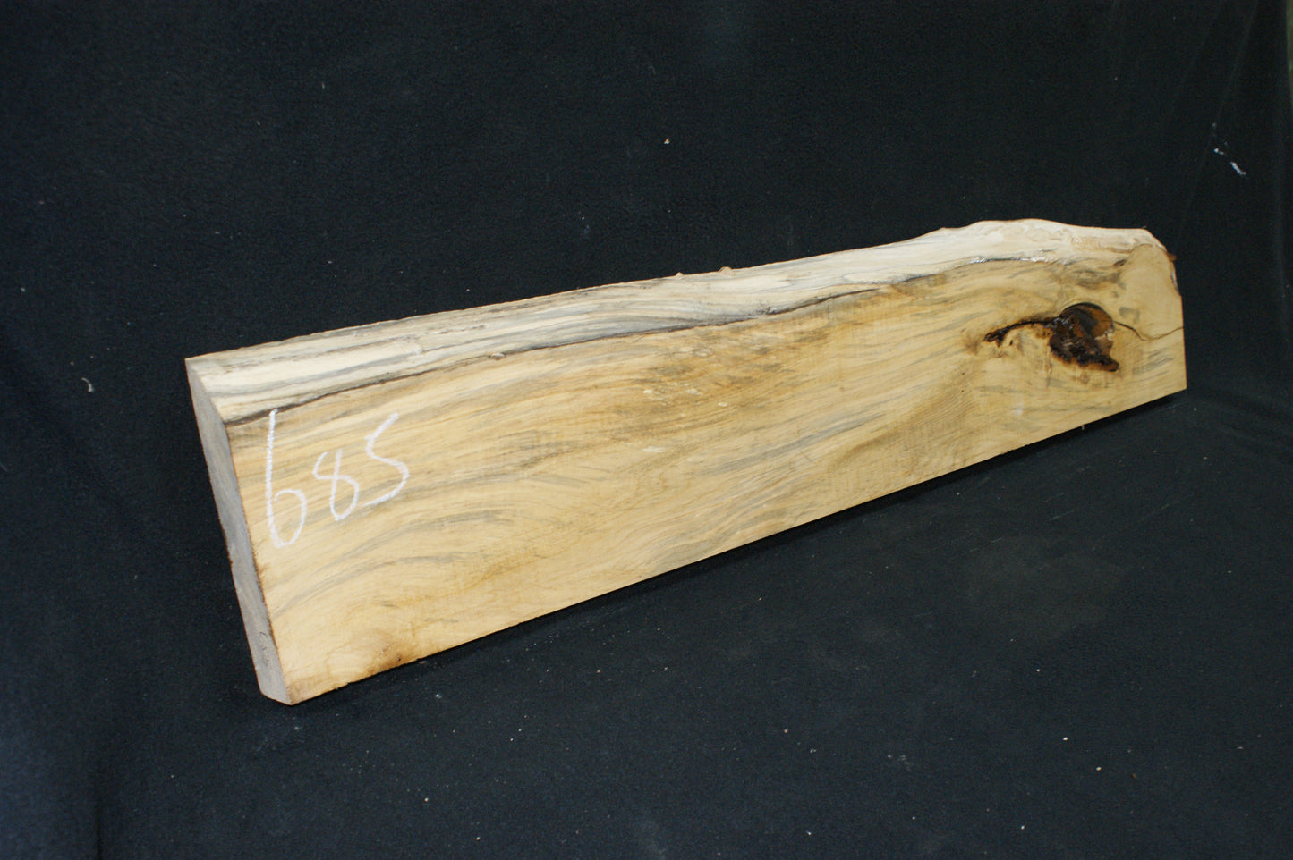 Lime wood, shelving, woodcarving, mantel     (685)