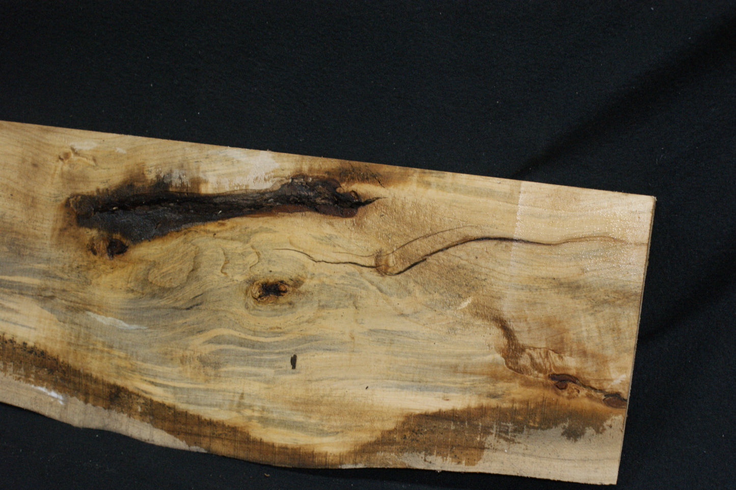 Lime wood, shelving, woodcarving, mantel     (685)