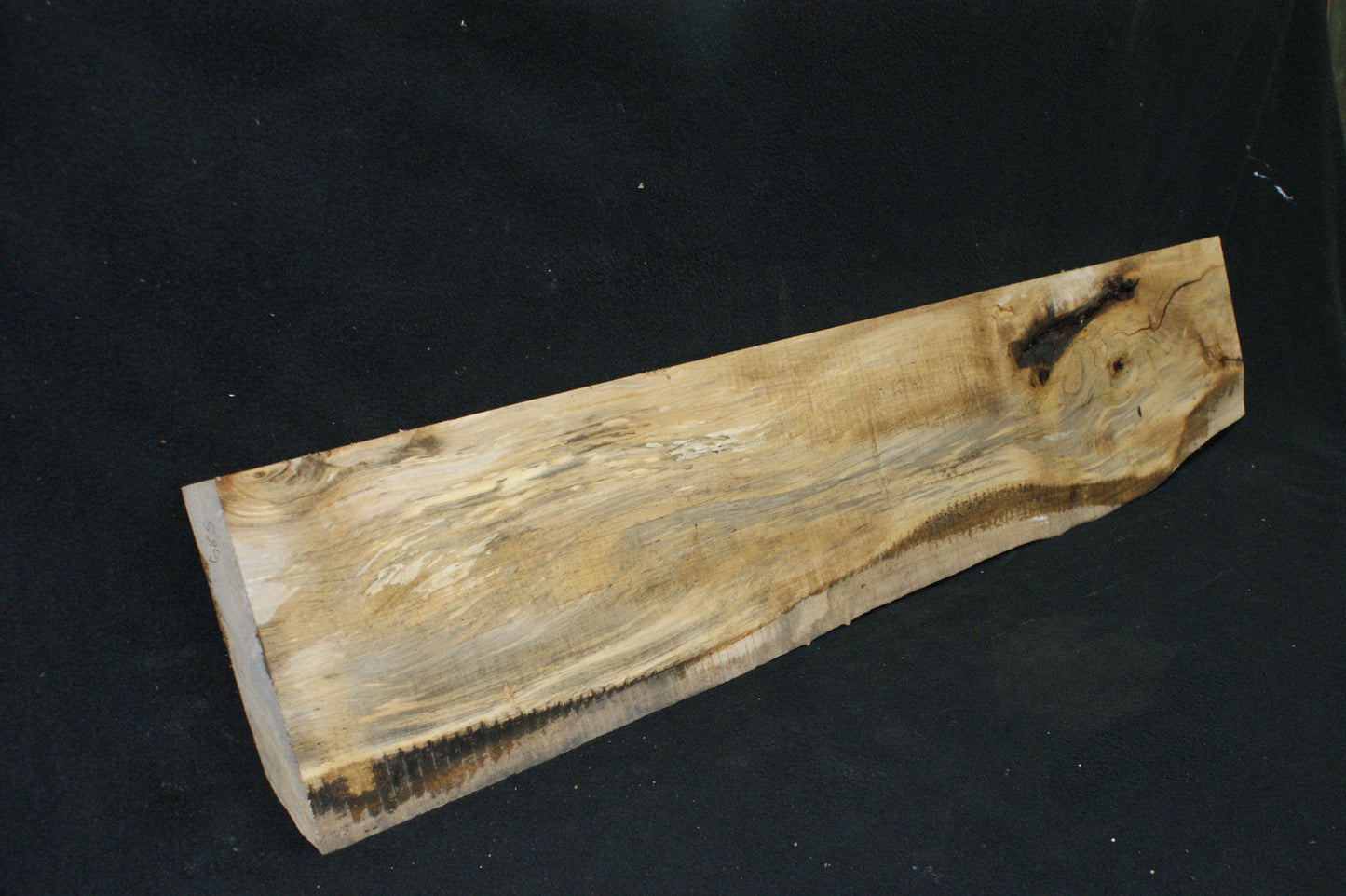 Lime wood, shelving, woodcarving, mantel     (685)