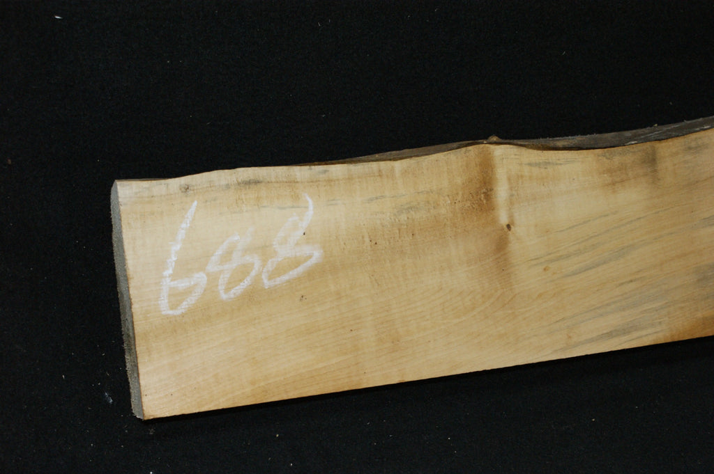 Lime wood, 978 L x 206-123 W x 44 D (mm) shelving, woodcarving, mantel     (688) Lime