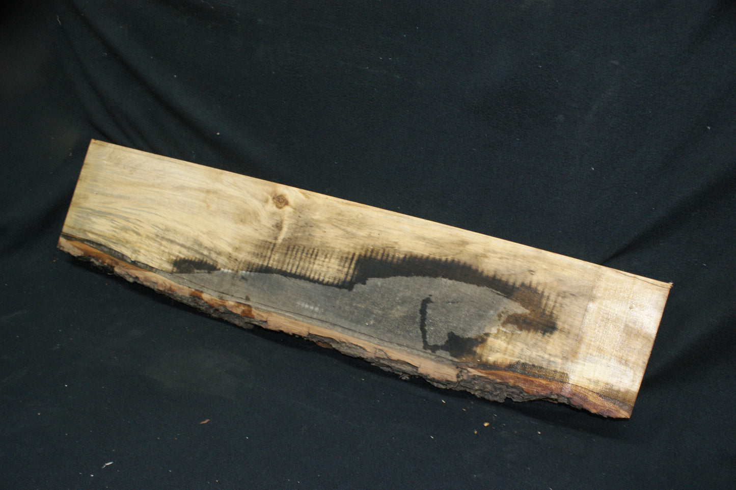 Lime wood, shelving, woodcarving, mantel     (696)