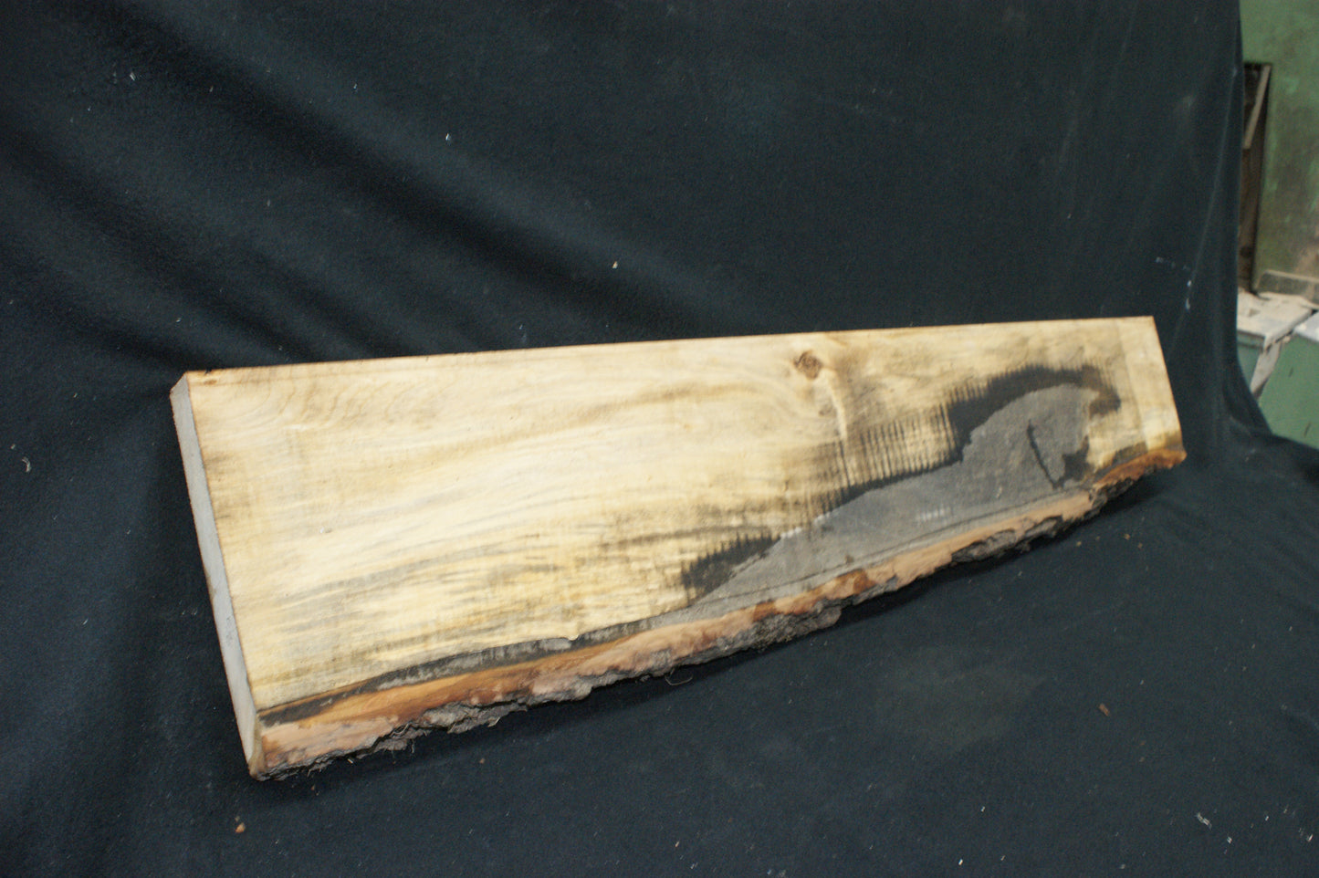 Lime wood, shelving, woodcarving, mantel     (696)