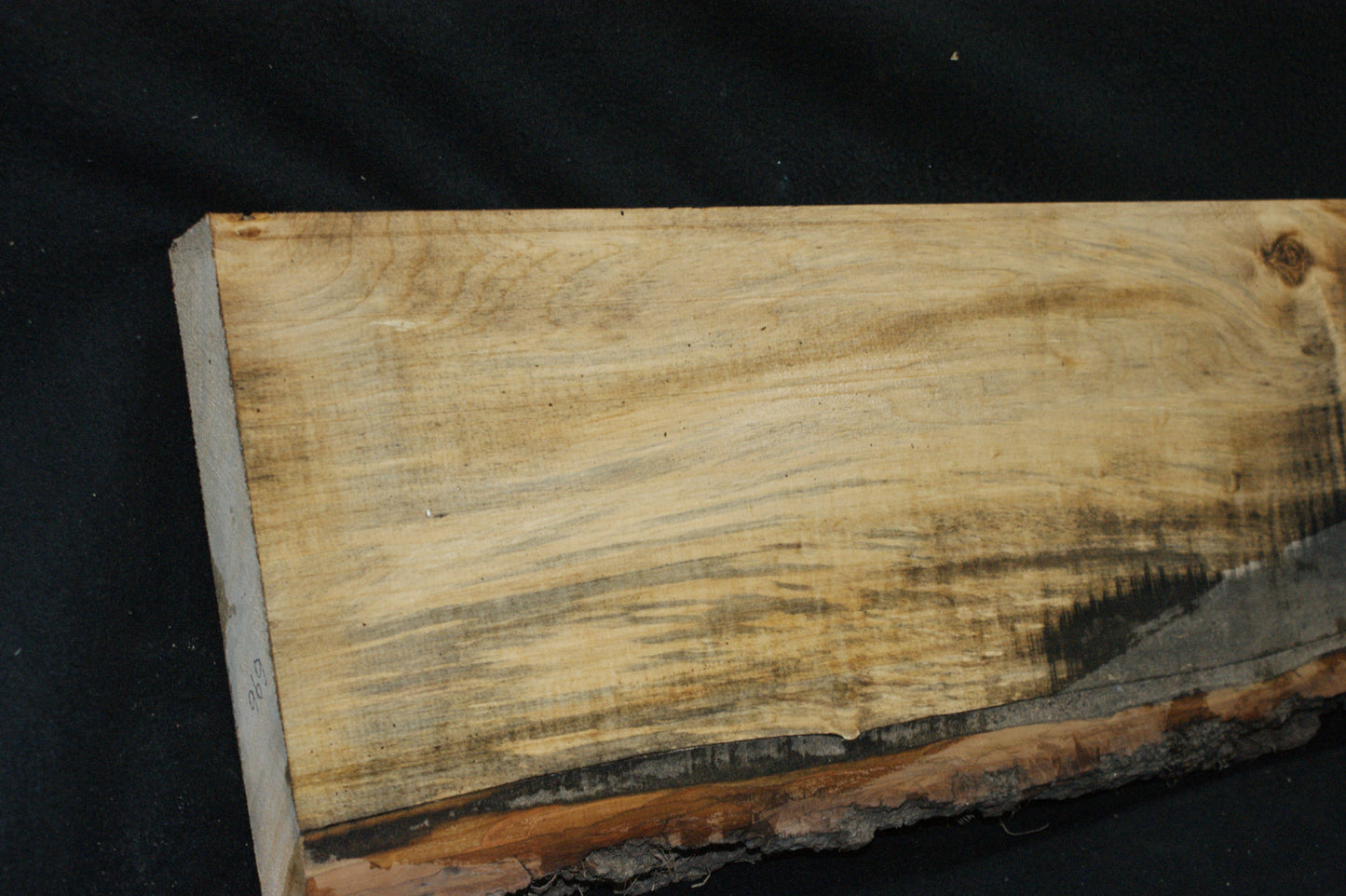 Lime wood, shelving, woodcarving, mantel     (696)
