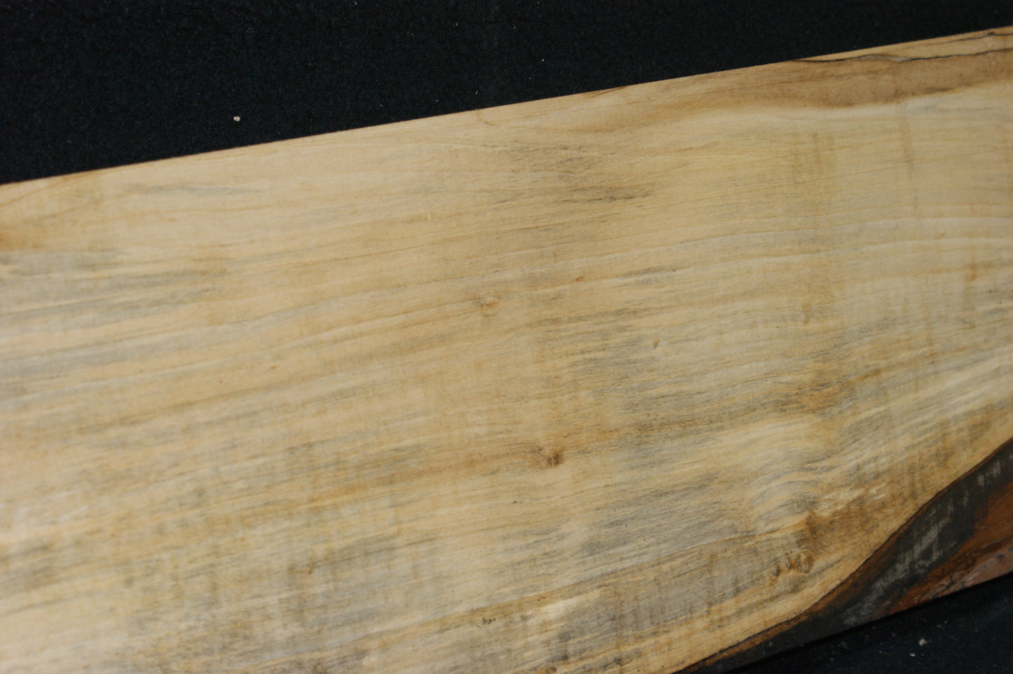 Lime wood, shelving, woodcarving, mantel     (701)